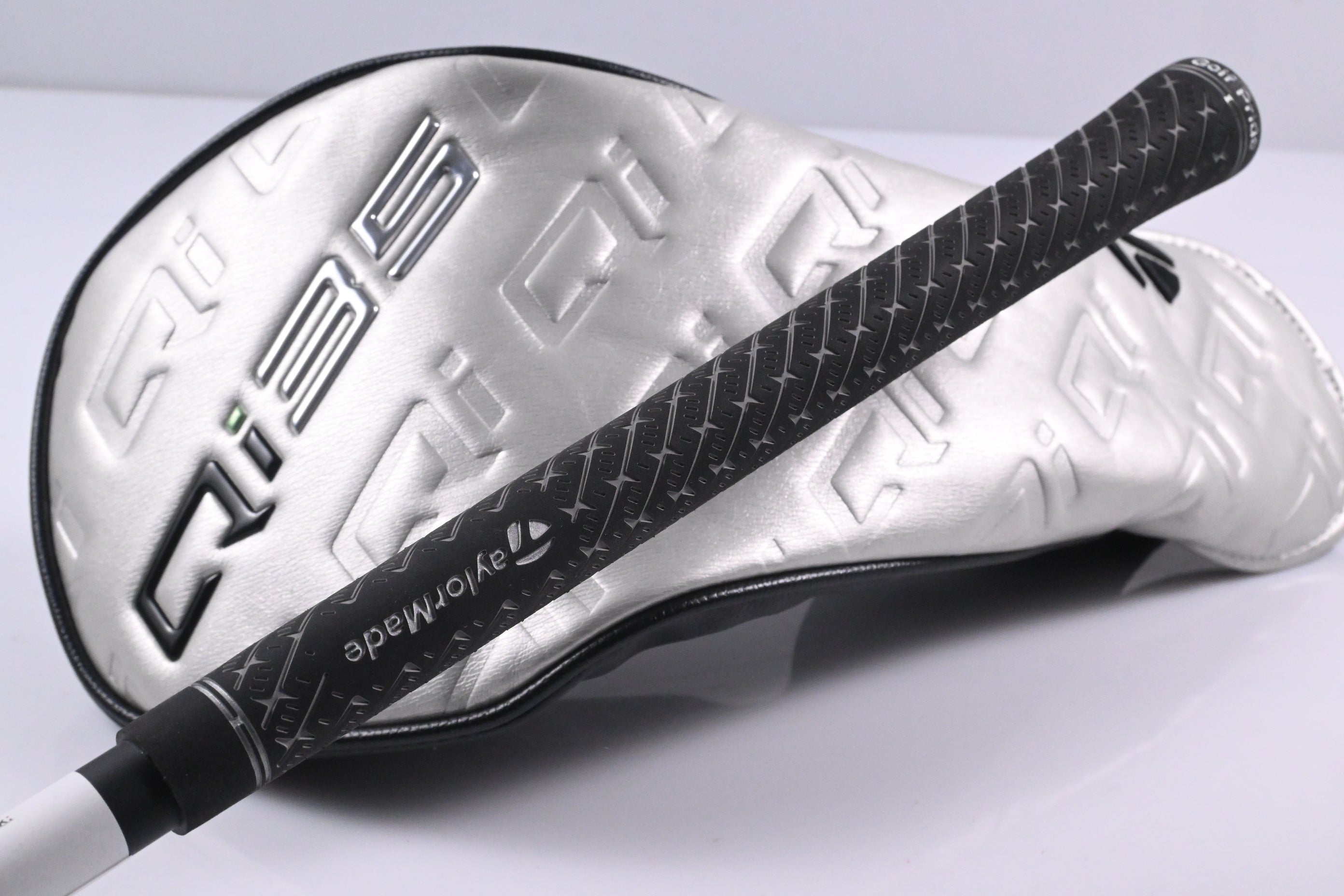 Taylormade Qi35 LS Driver / 9 Degree / Stiff Flex Kai'Li Dark Waves White 60