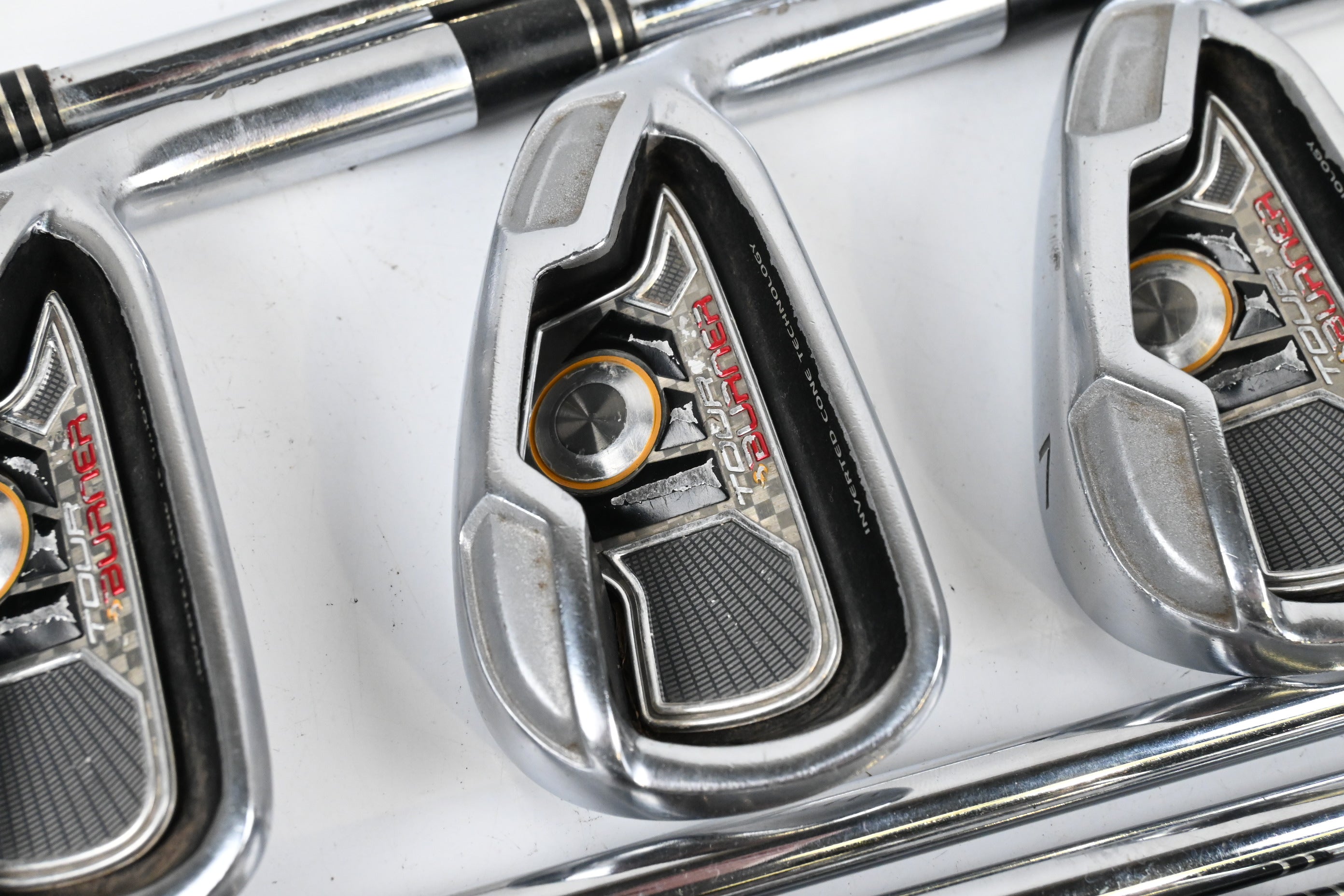 Taylormade Tour Burner Irons / 4-PW+SW / Regular Flex Burner 105 Shafts