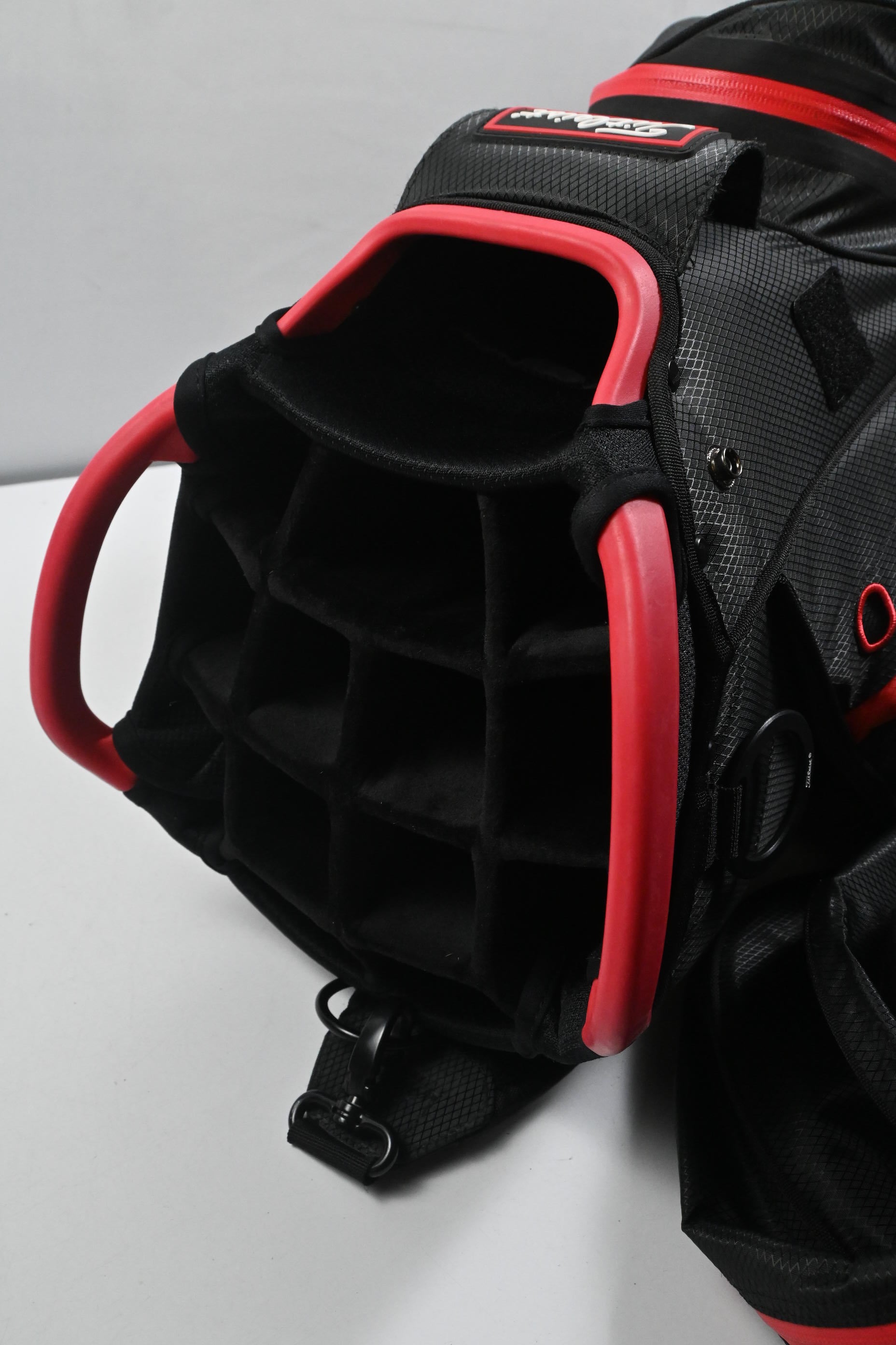 Titleist Stadry Cart Bag / 14-Way Divider / Black & Red