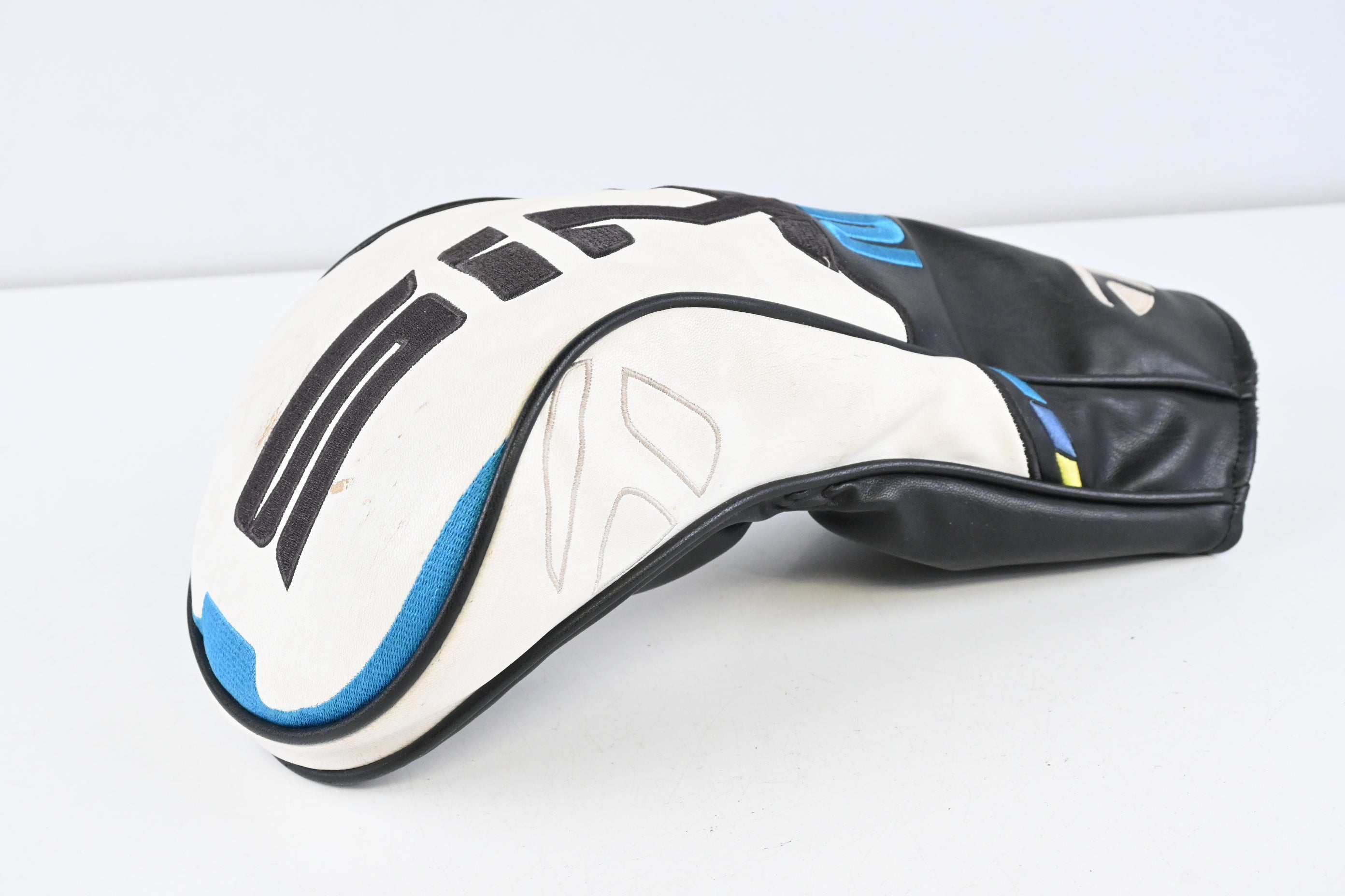 Taylormade SIM2 Max Driver / 9 Degree / Stiff Flex Tensei AV Raw Blue 60 Shaft