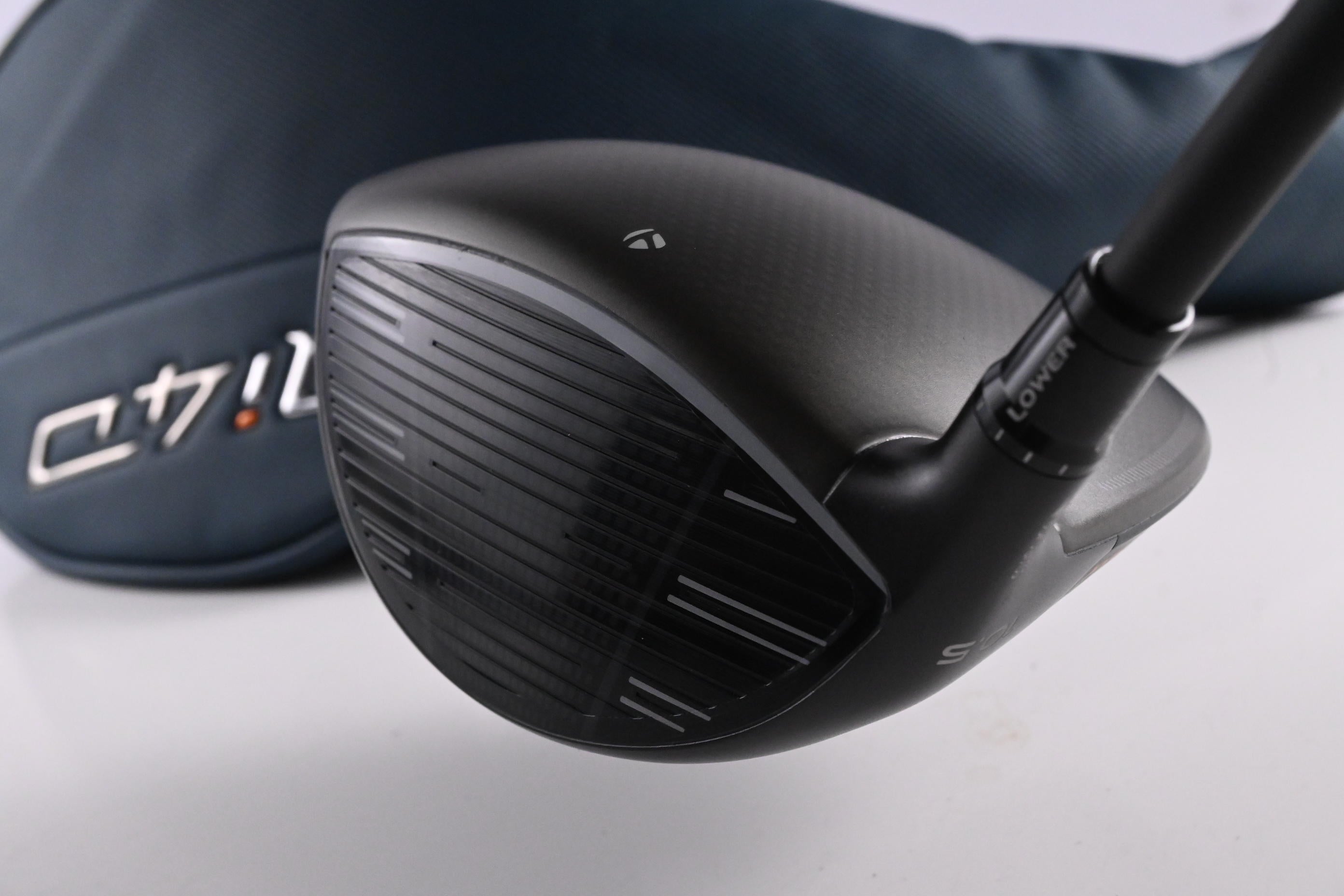 Taylormade Qi4D Max Driver / 10.5 Degree / Regular Flex Reax Blue 50 Shaft