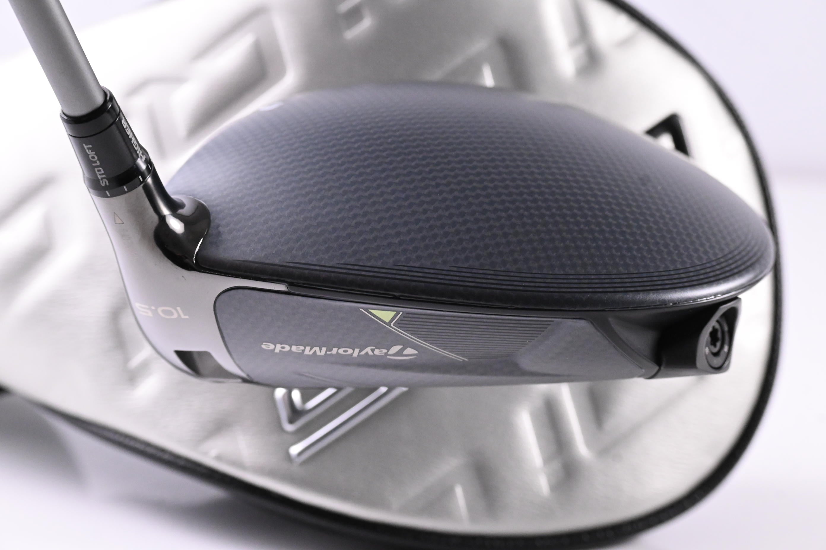 Taylormade Qi35 Driver / 10.5 Degree / Regular Flex Fujikura Air Speeder 50