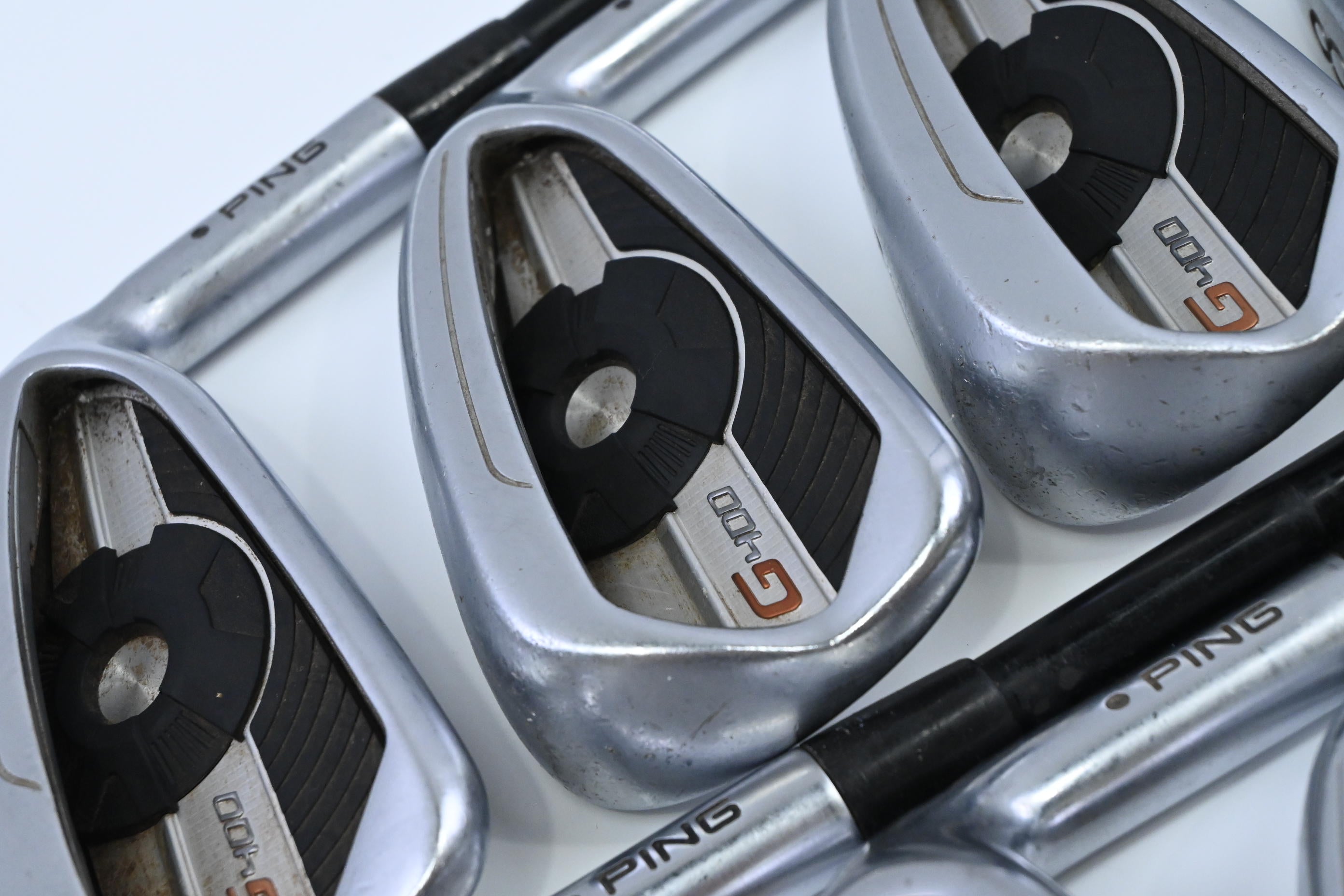 Ping G400 Irons / 5-PW+UW+SW / Black Dot / Regular Flex Ping Alta CB AWT Shaft