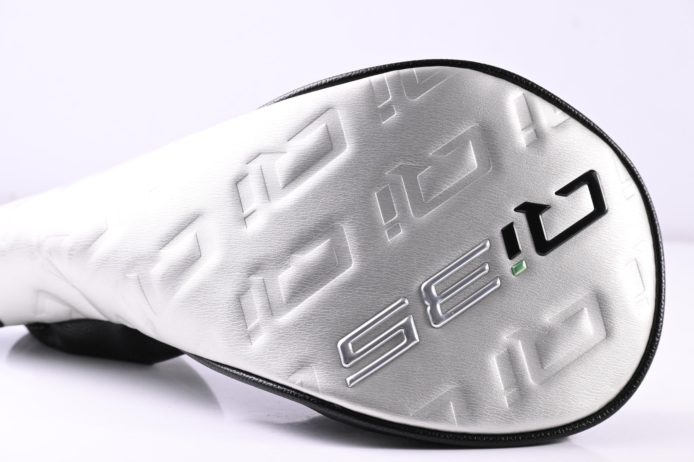 Taylormade Qi35 Driver / 10.5 Degree / Regular Flex Fujikura Air Speeder 50