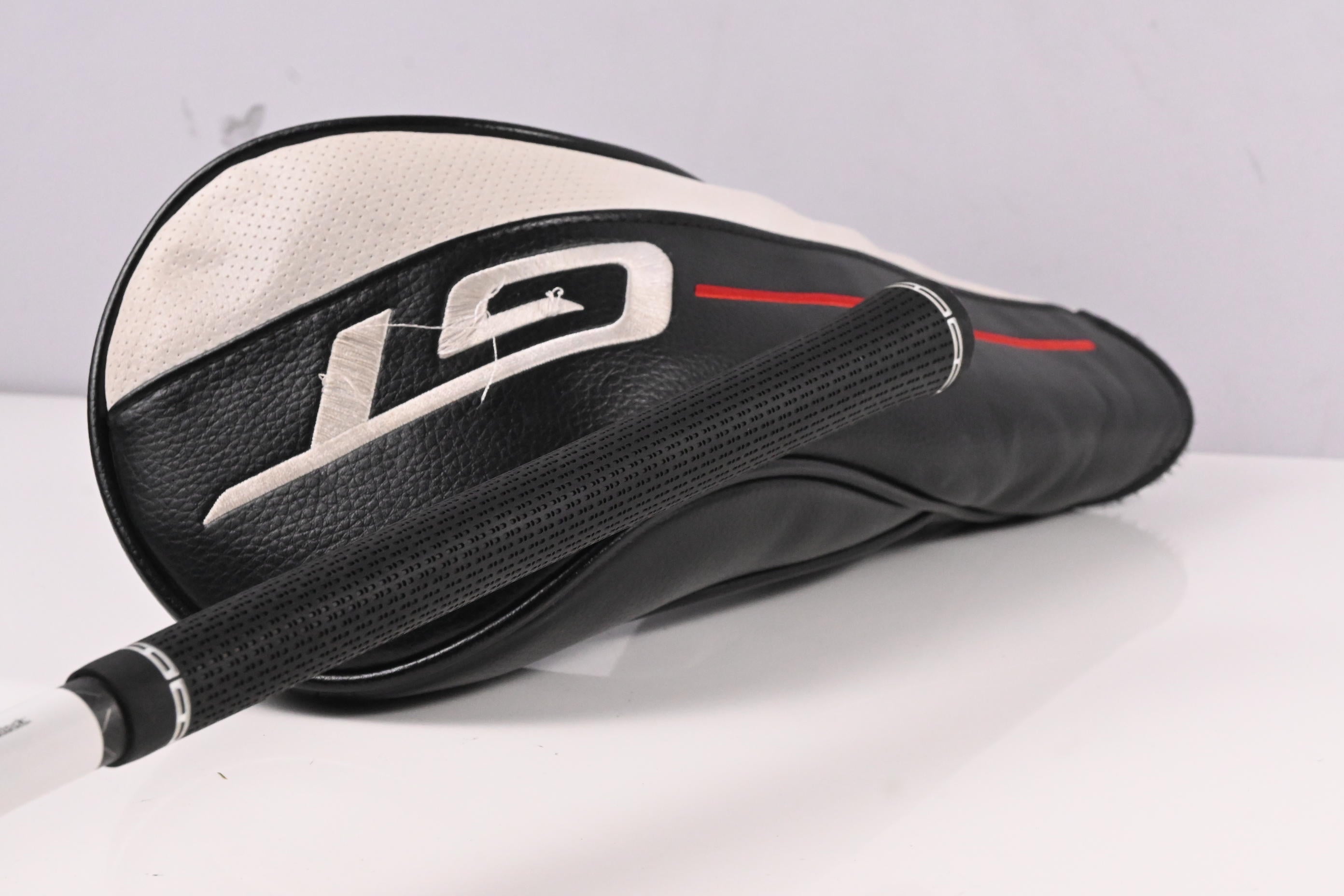 Titleist GT2 Driver / 10 Degree / Regular Flex Tensei 1K Blue 55 Shaft