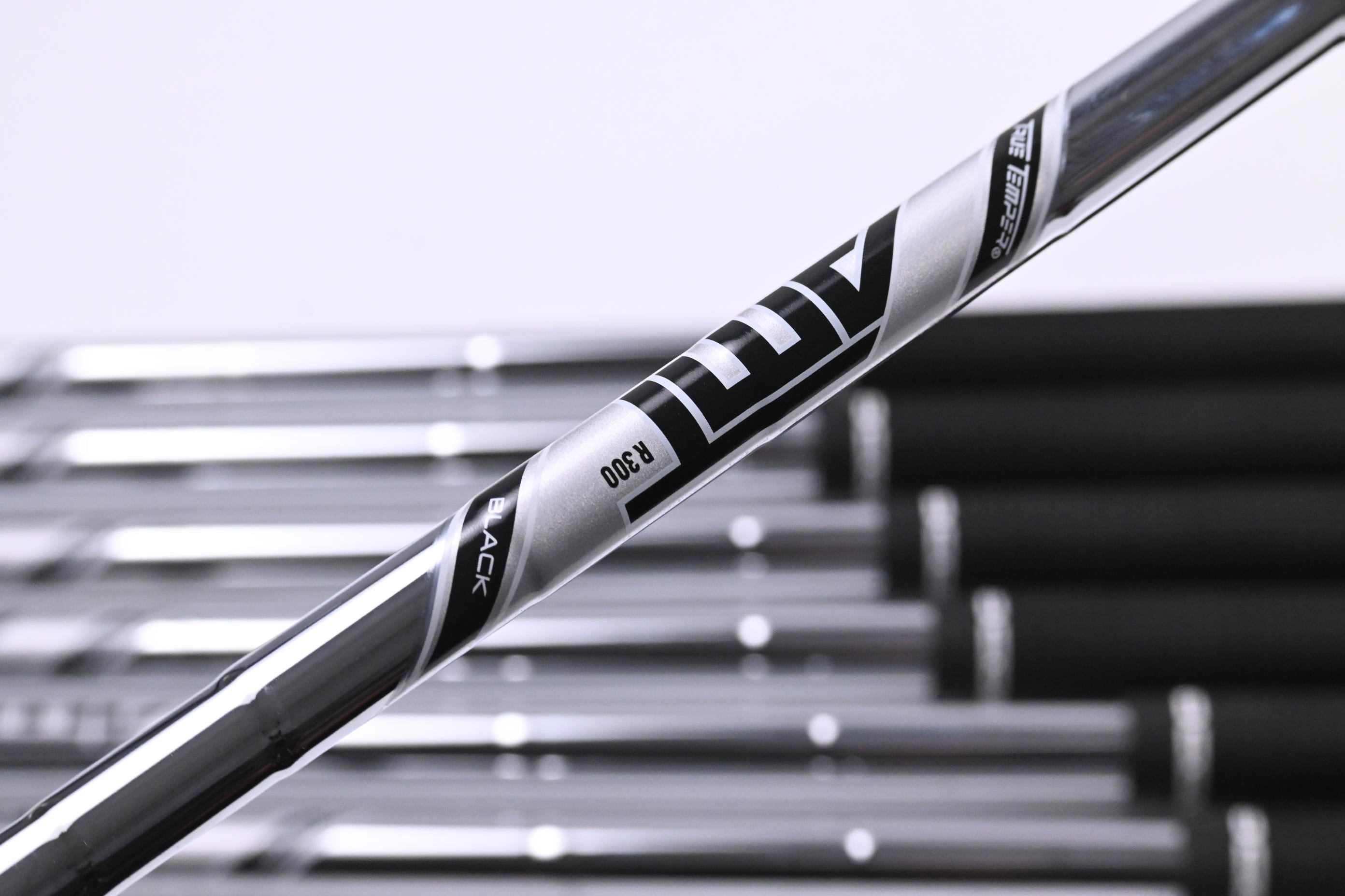 Titleist T100 2023 Irons / 4-PW / Regular Flex AMT Black R300 Shafts