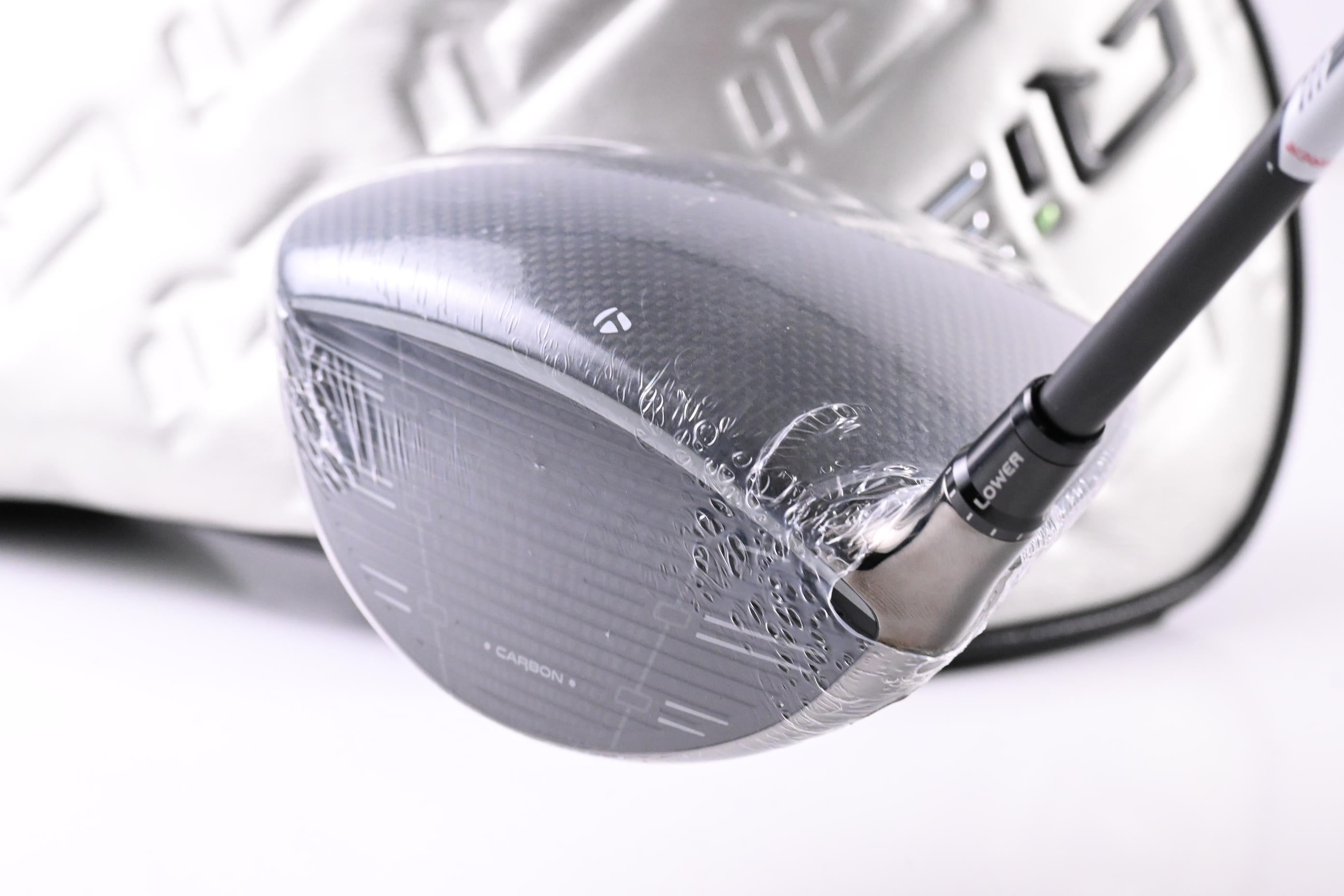 Taylormade Qi35 Driver / 10.5 Degree / Regular Flex Fujikura Ventus Blue 5 Shaft