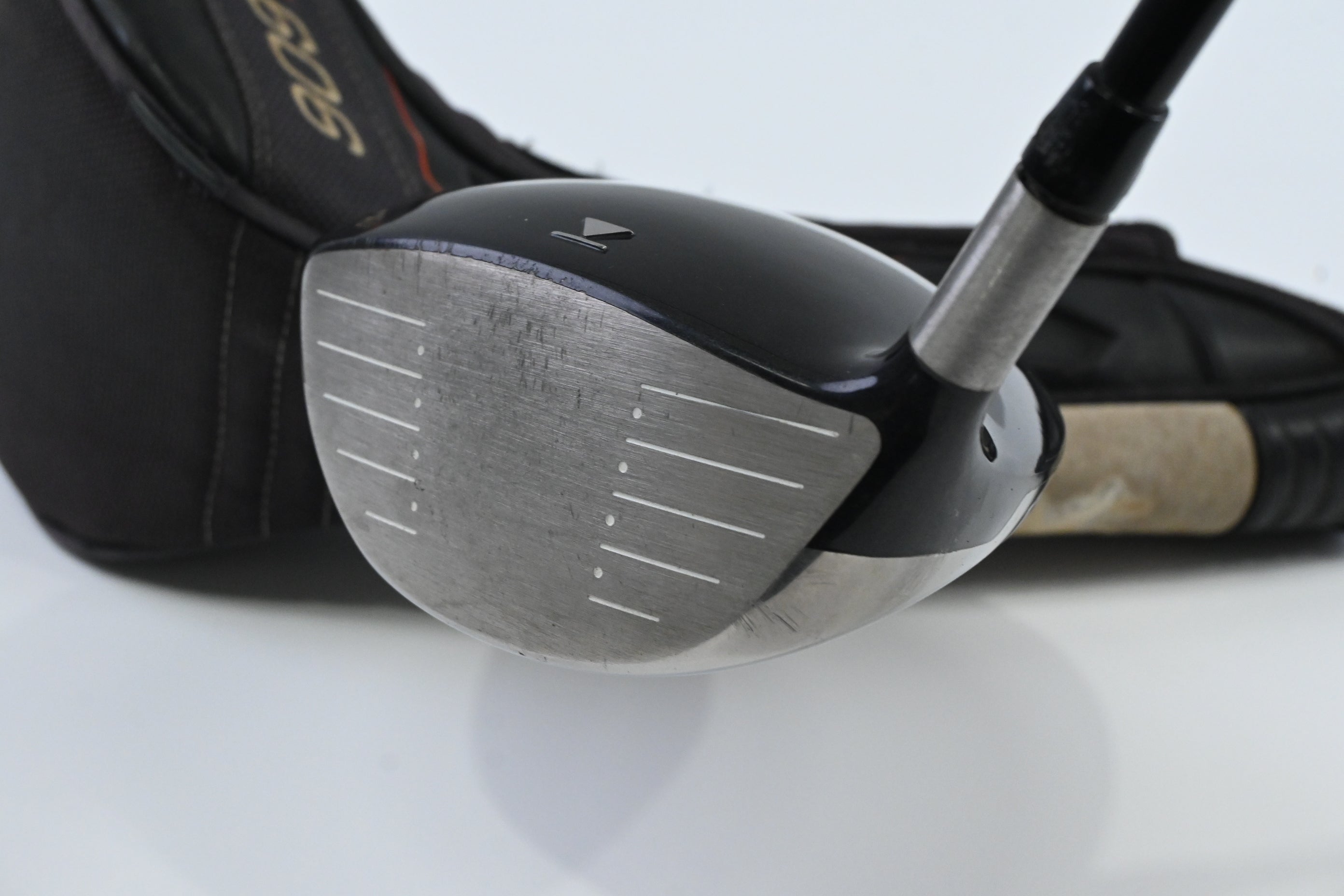 Titleist 909 D2 Driver / 9.5 Degree / Stiff Flex Aldila Voodoo Shaft