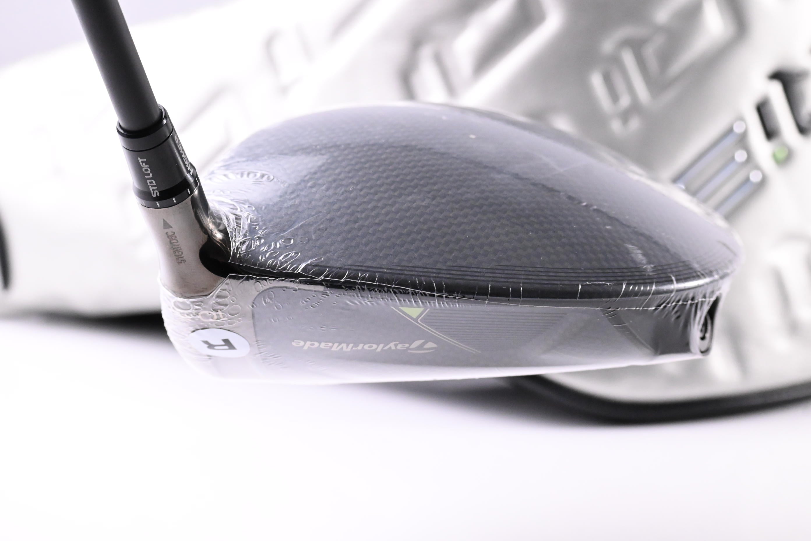 Taylormade Qi35 Driver / 10.5 Degree / Regular Flex Fujikura Ventus Blue 5 Shaft