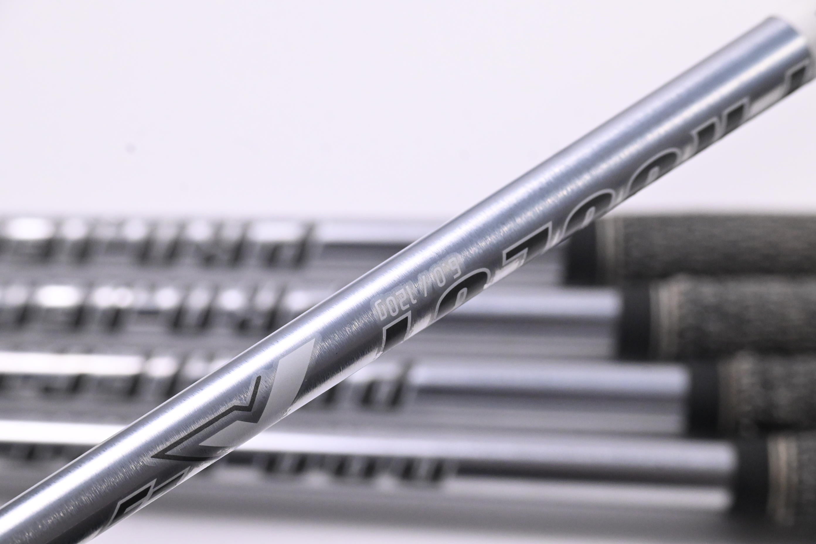 Mizuno Pro 221 Irons / 6-PW / Stiff Flex Project X LS 120 Shafts