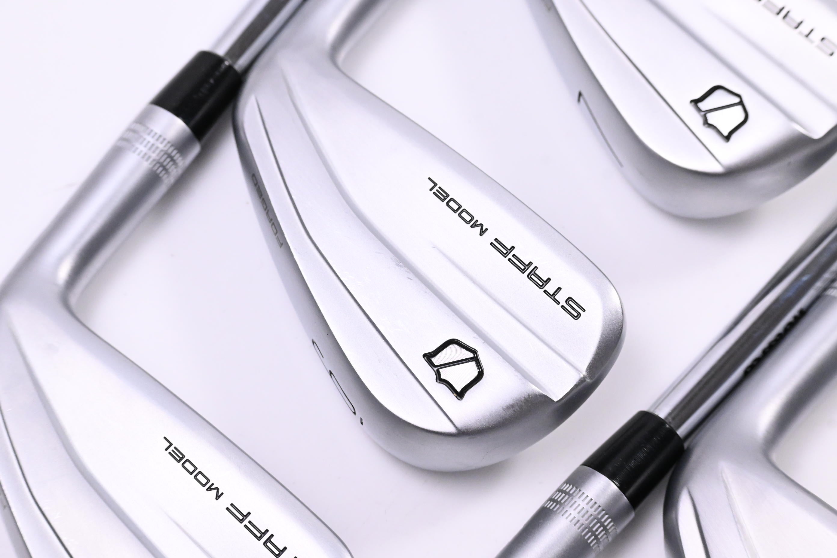 Wilson Staff Model Blade 2026 Irons / 5-PW / Regular Flex N.S.PRO Modus3 Tour110