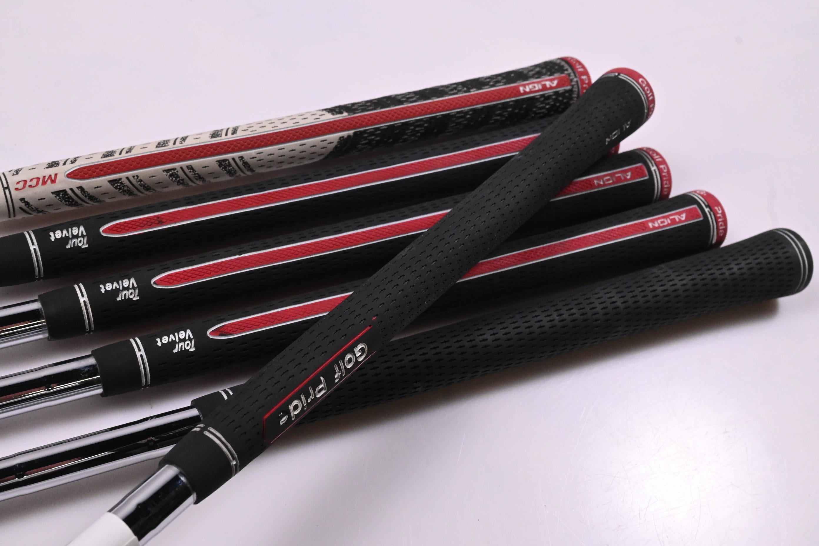 Callaway Rogue ST Max Irons / 5-PW / Regular Flex Elevate MPH 85 Shafts