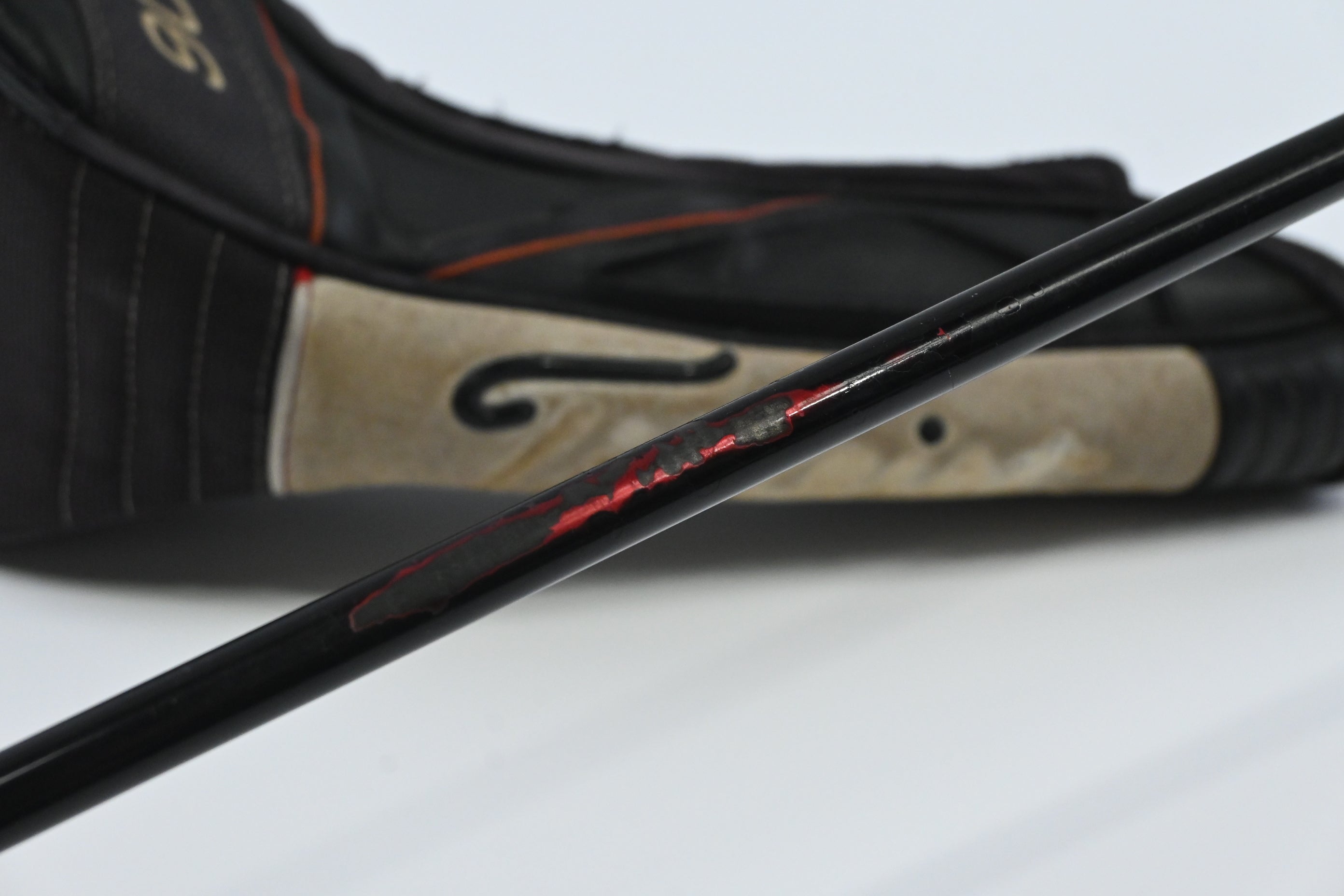Titleist 909 D2 Driver / 9.5 Degree / Stiff Flex Aldila Voodoo Shaft