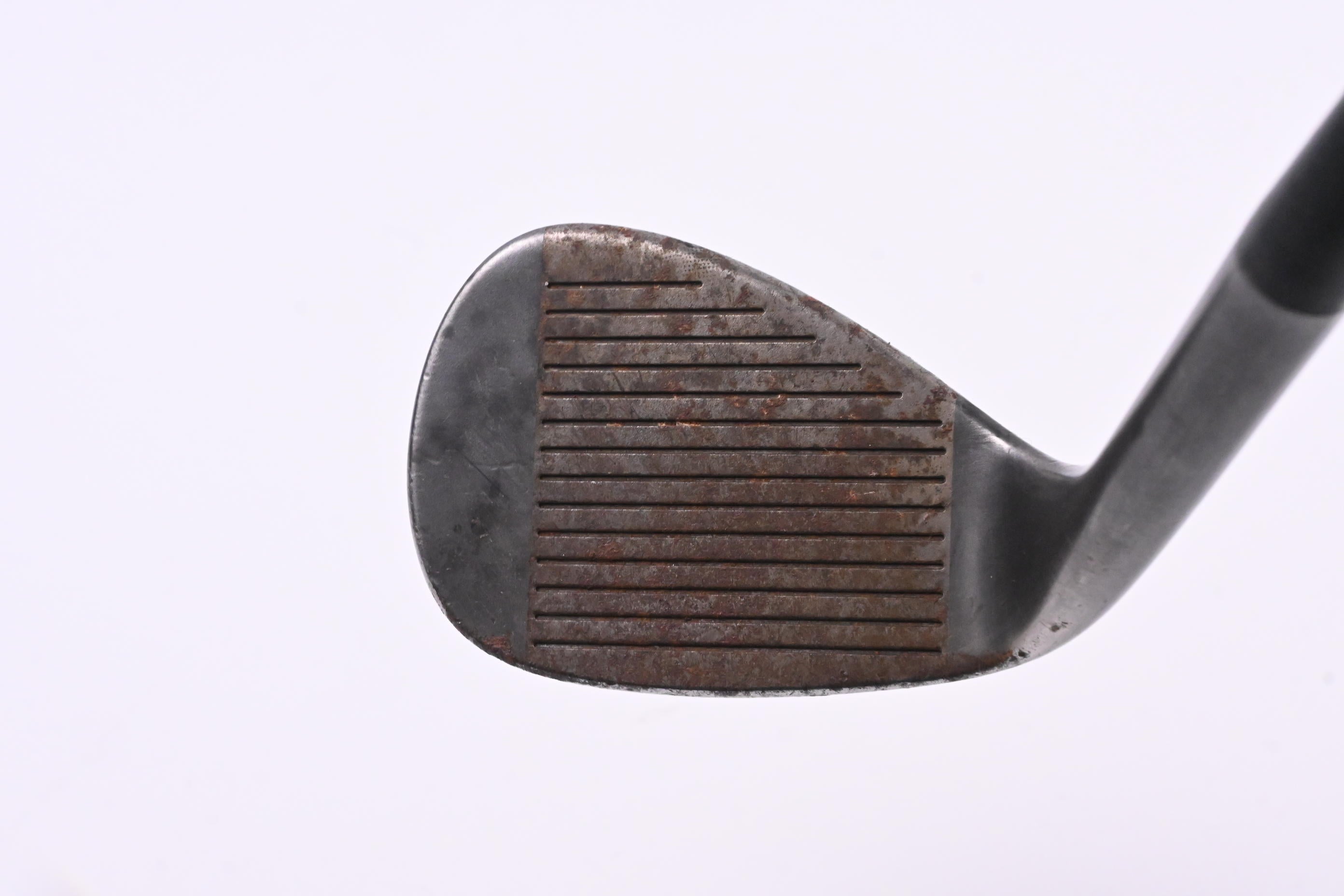 Cleveland 588 Tour Action Sand Wedge / 56 Degree / Wedge Flex Dynamic Gold Shaft