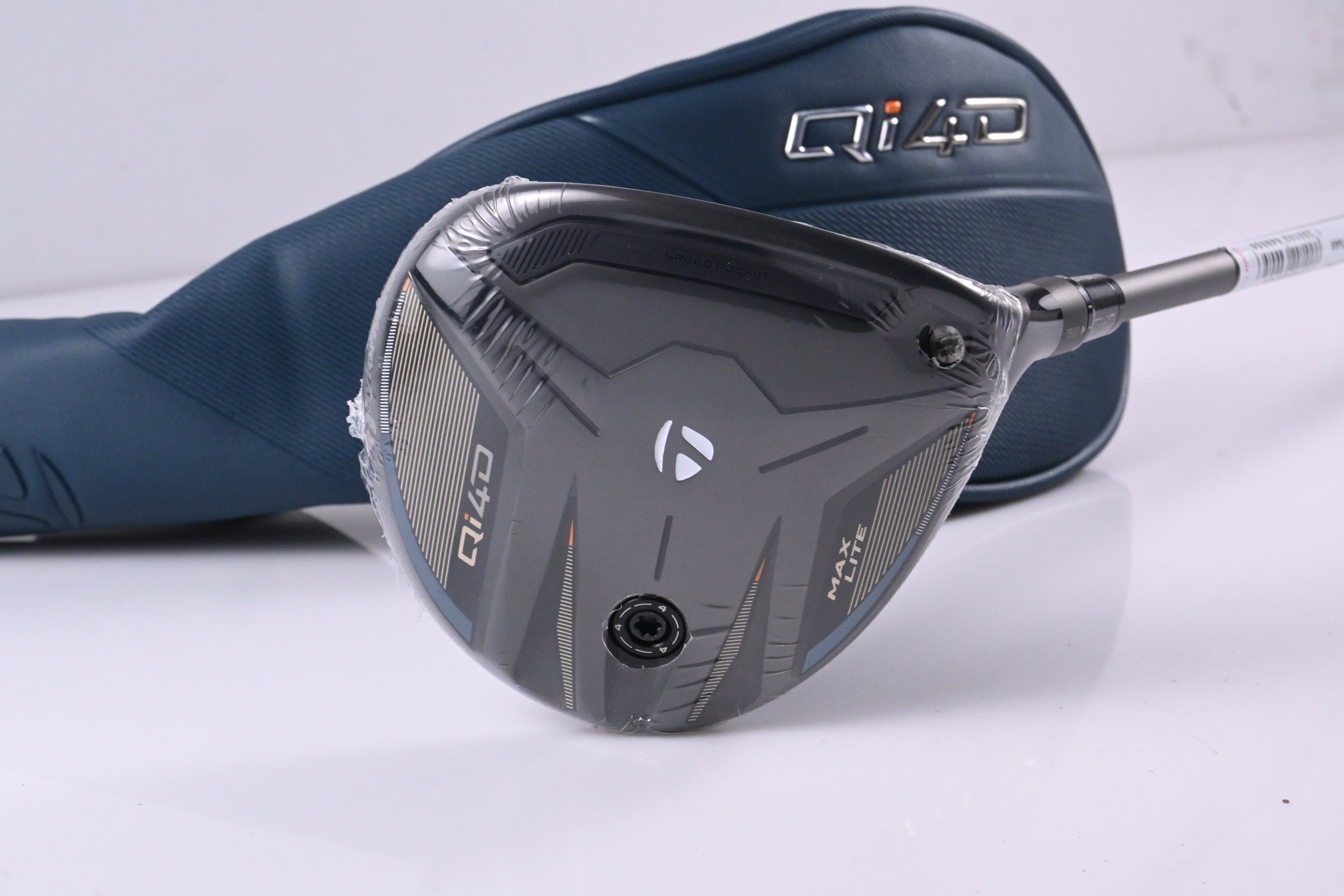 Taylormade Qi4D Max Lite #5 Wood / 18 Degree / Senior Flex Reax 45 Shaft