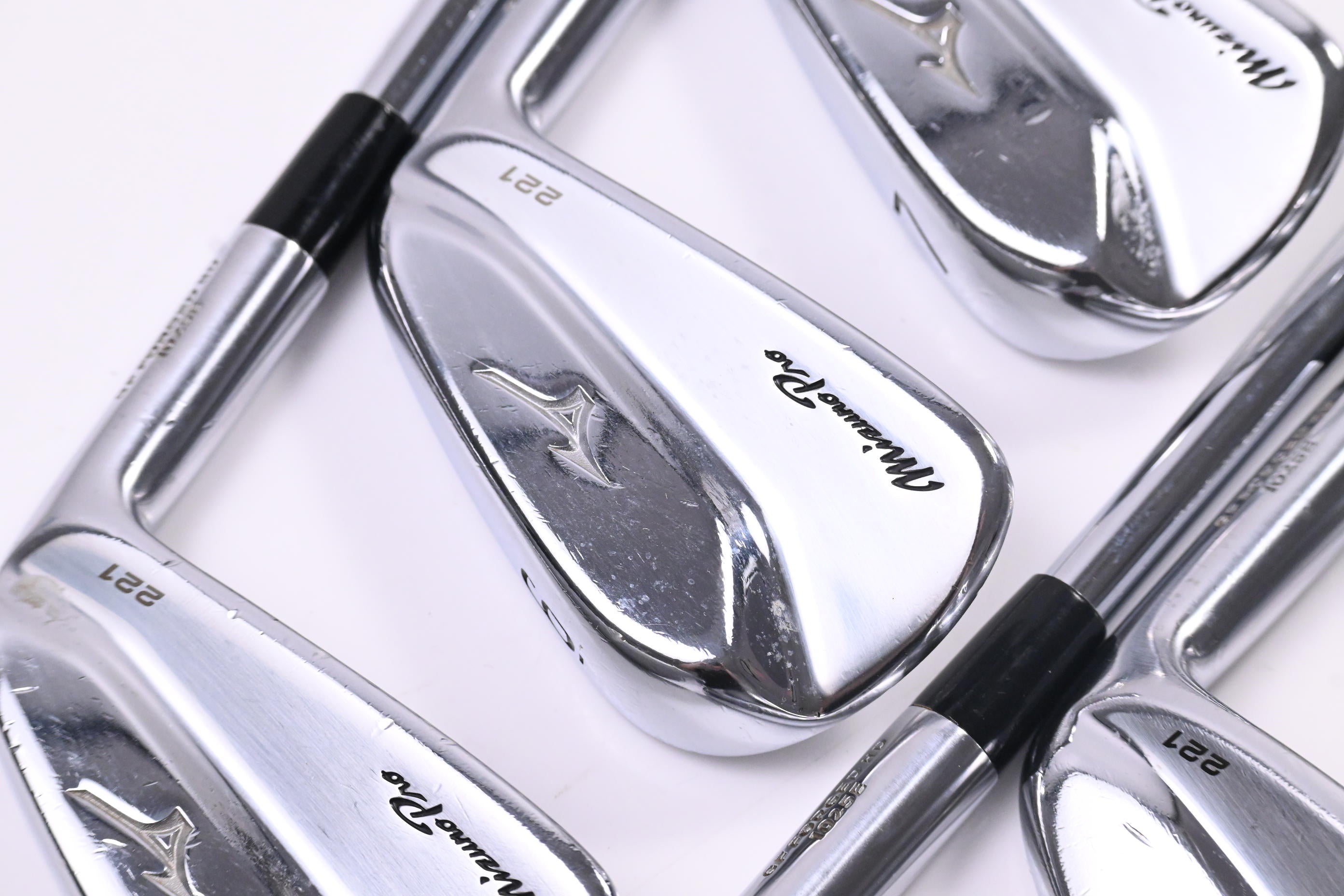 Mizuno Pro 221 Irons / 5-PW / Stiff Flex Dynamic Gold S300 Shafts