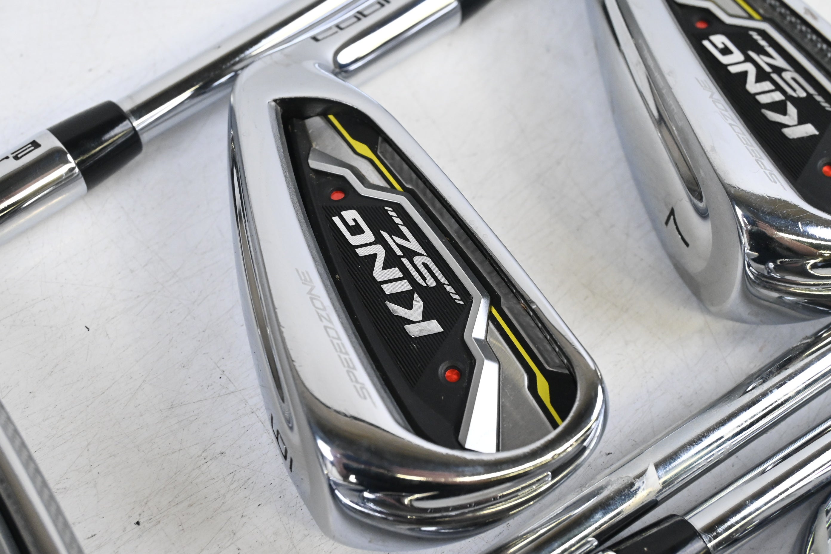 Cobra King Speedzone Irons / 5-PW+SW / Regular Flex KBS Tour 90 Shafts