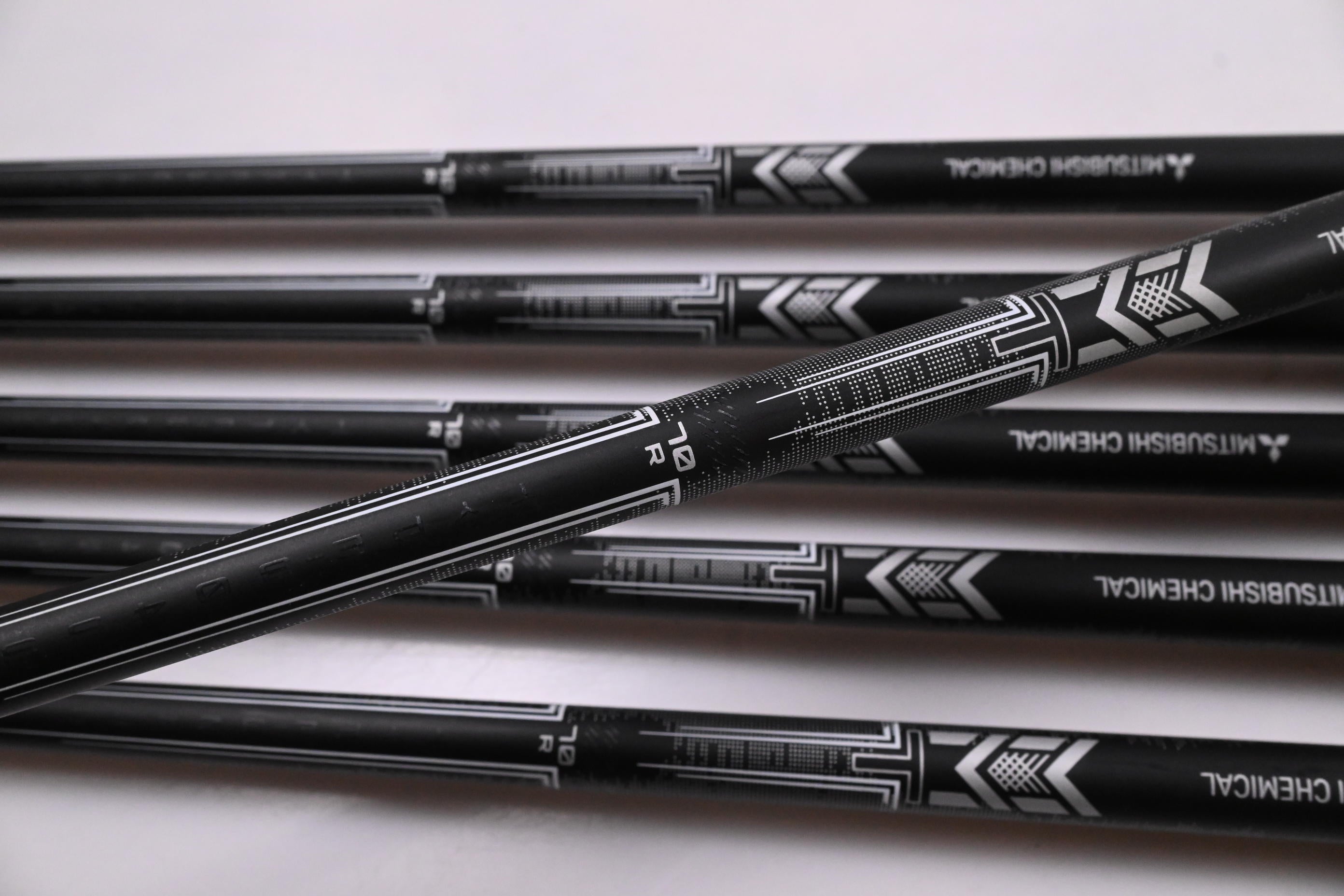 Callaway Apex Ai300 Irons / 6-PW+GW / Regular Flex MMT 70 Shafts