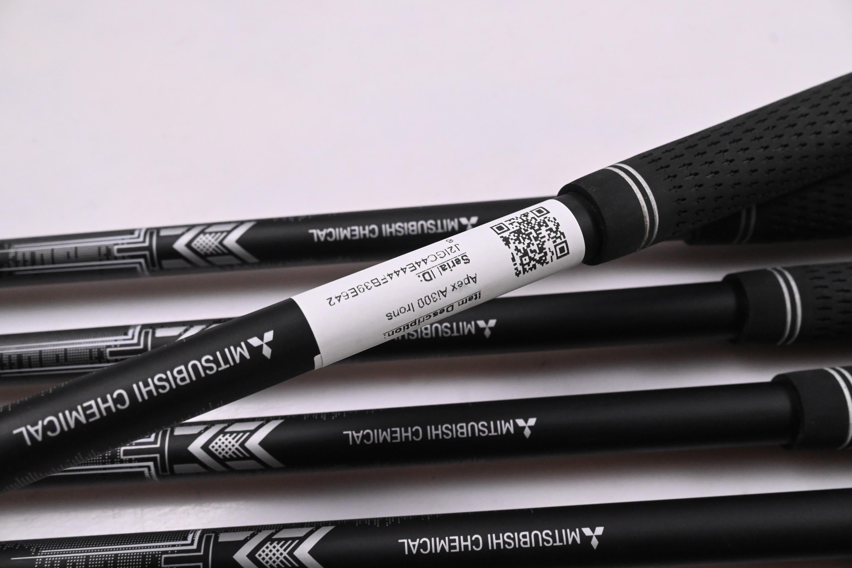Callaway Apex Ai300 Irons / 6-PW+GW / Regular Flex MMT 70 Shafts