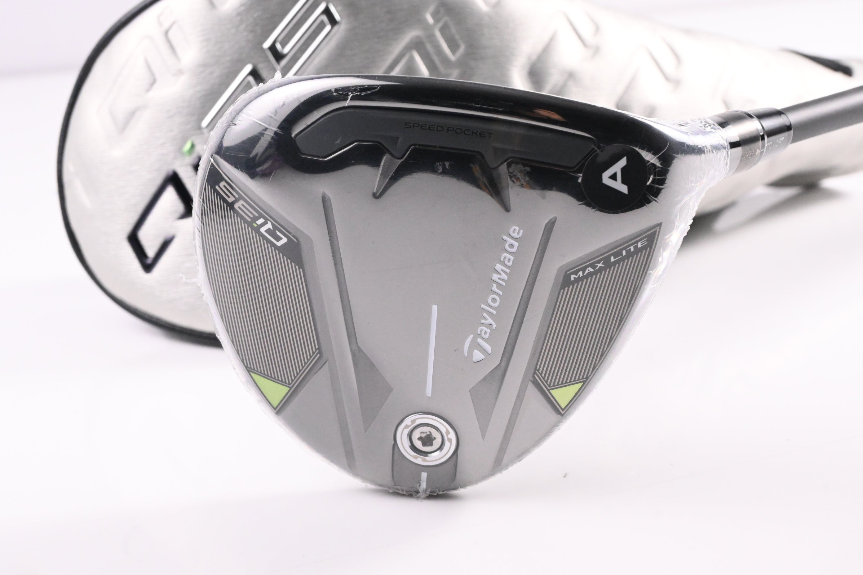 Taylormade Qi35 Max Lite #5 Wood / 18.5 Degree / Senior Flex Vanquish 4 Shaft