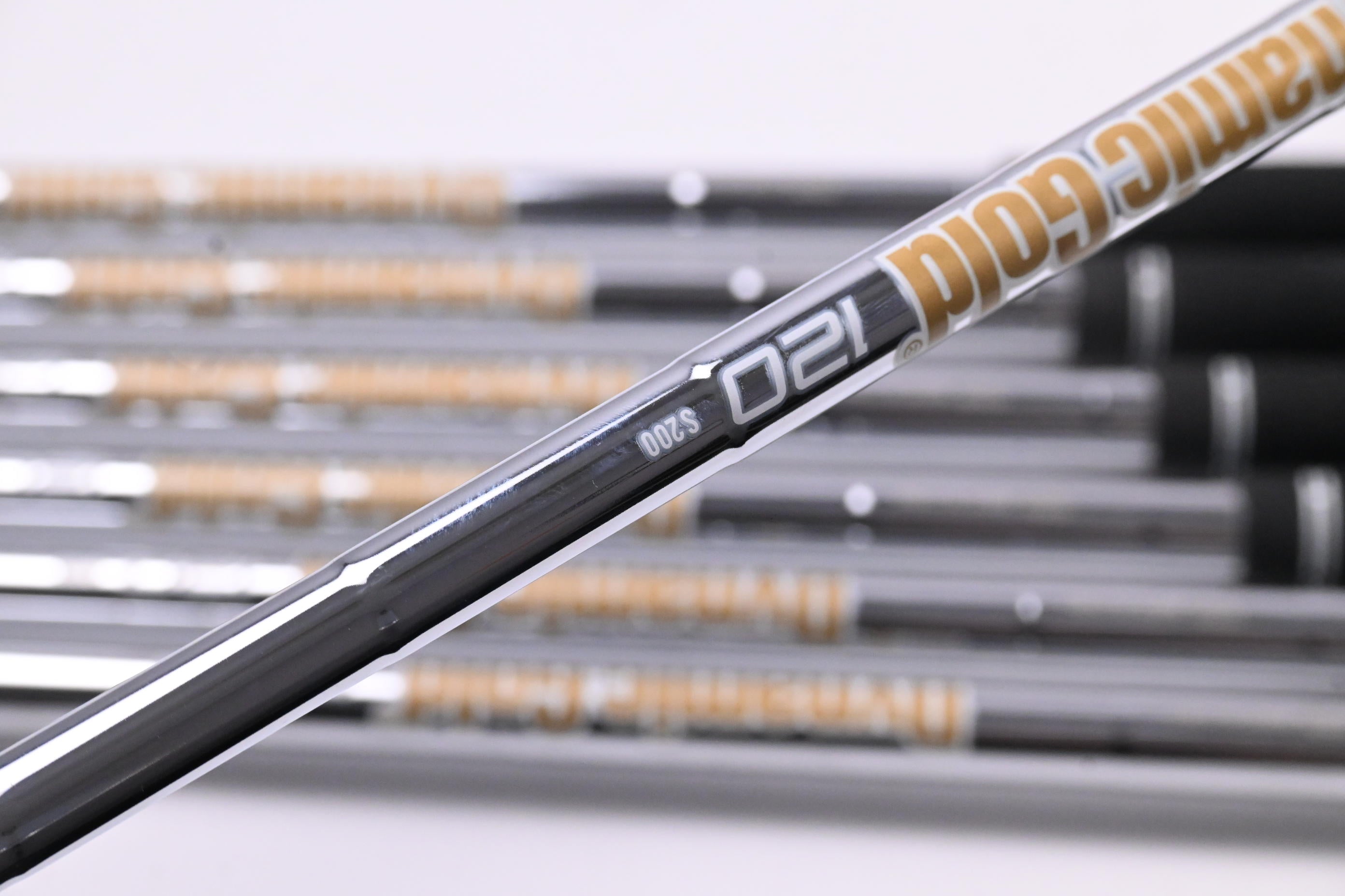 Mizuno Pro S-1 Irons / 4-PW / Stiff Flex Dynamic Gold 120 Shafts