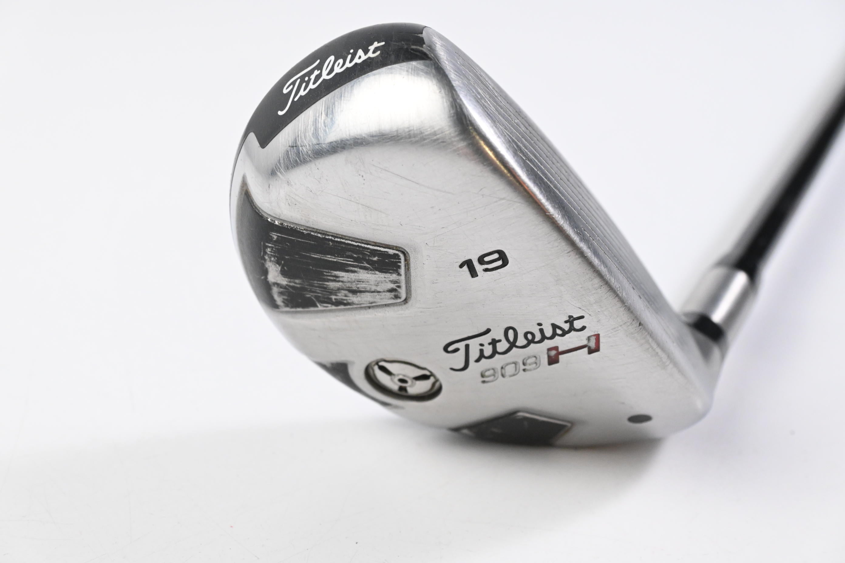 Titleist 909H #3 Hybrid / 19 Degree / Stiff Flex Aldila Voodoo Shaft