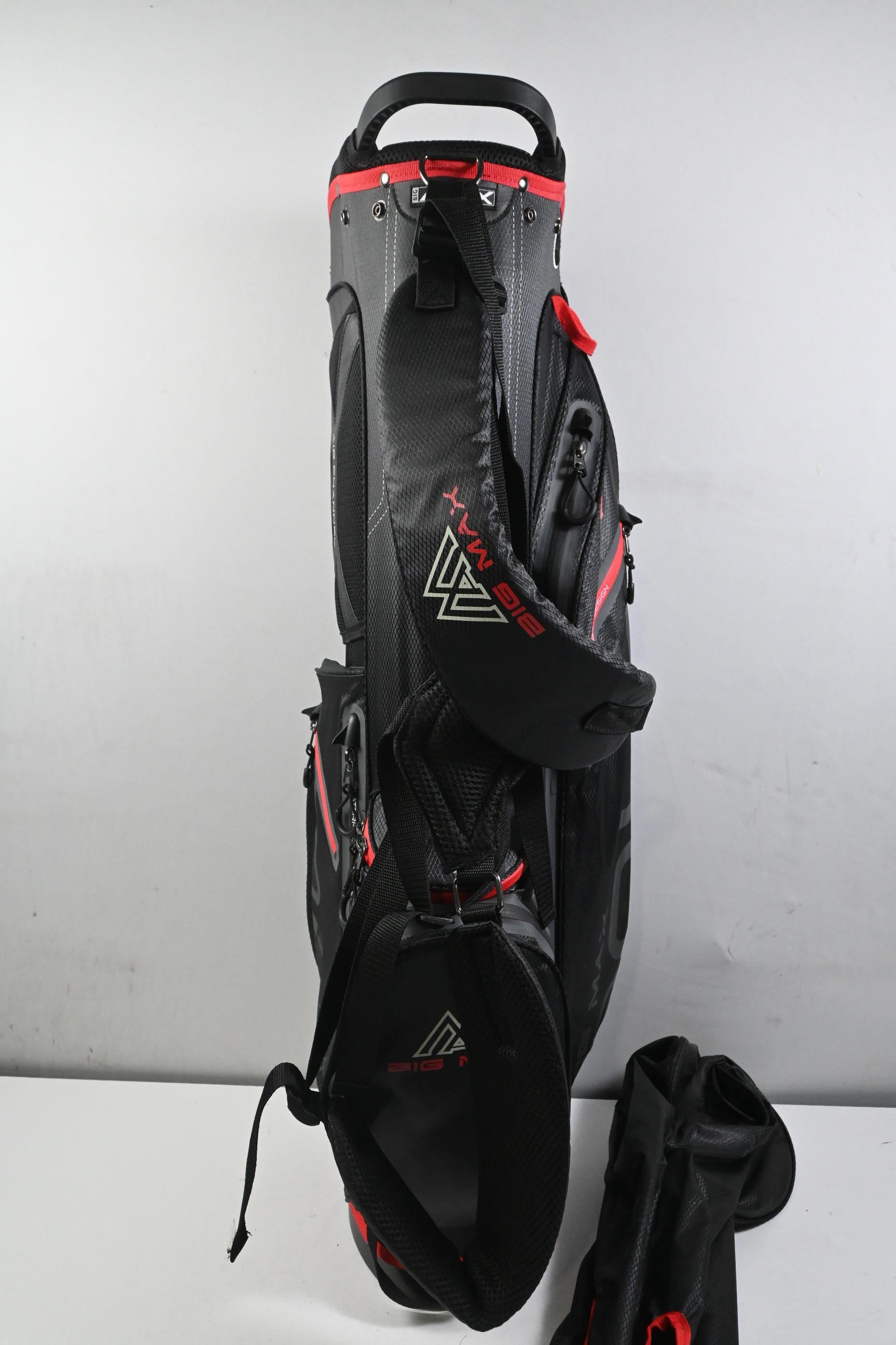 Big Max Dry 7 Stand Bag / 4-Way divider / Black & Red