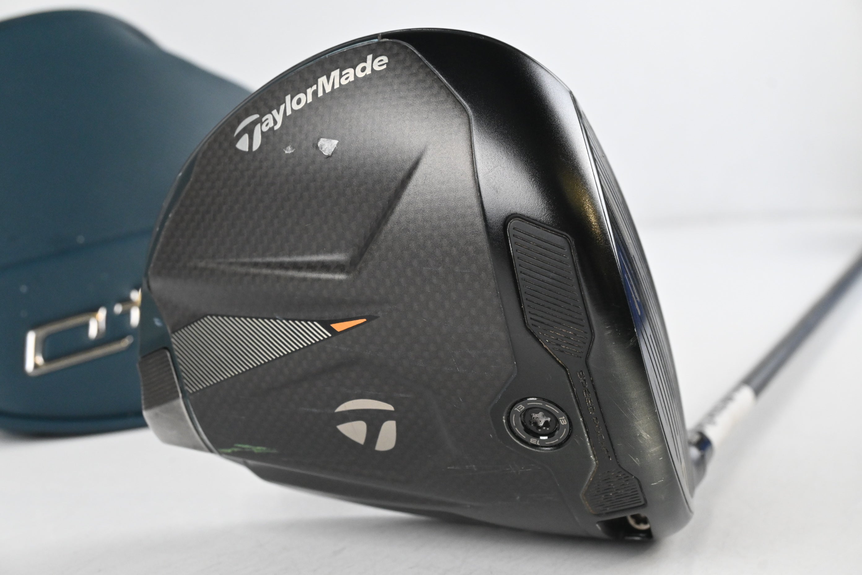 Taylormade Qi4D Max Driver / 10.5 Degree / Regular Flex Reax Blue 50 Shaft