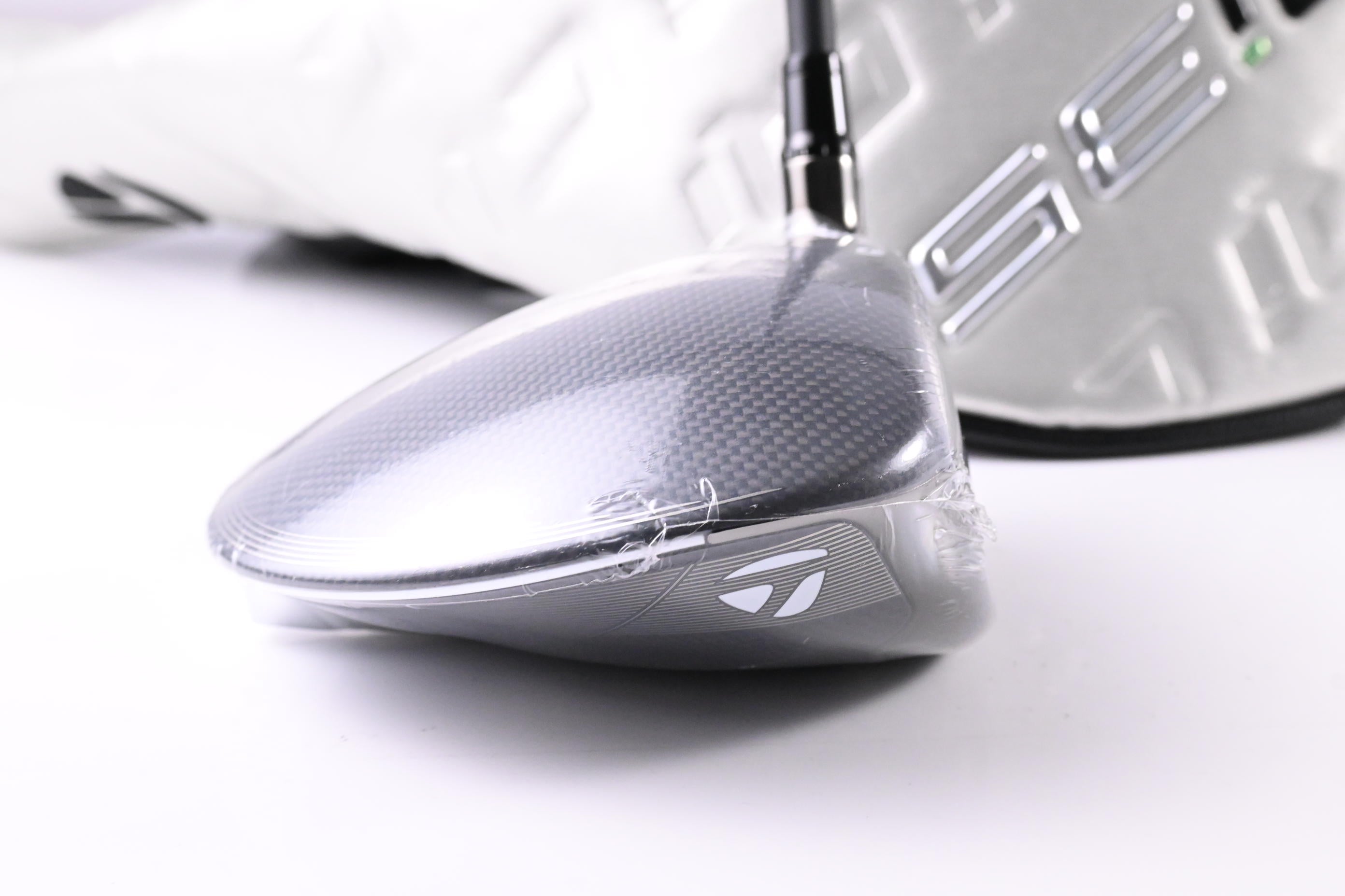 Taylormade Qi35 Max Lite Driver / 10.5 Degree / Regular Flex Vanquish 4 Shaft