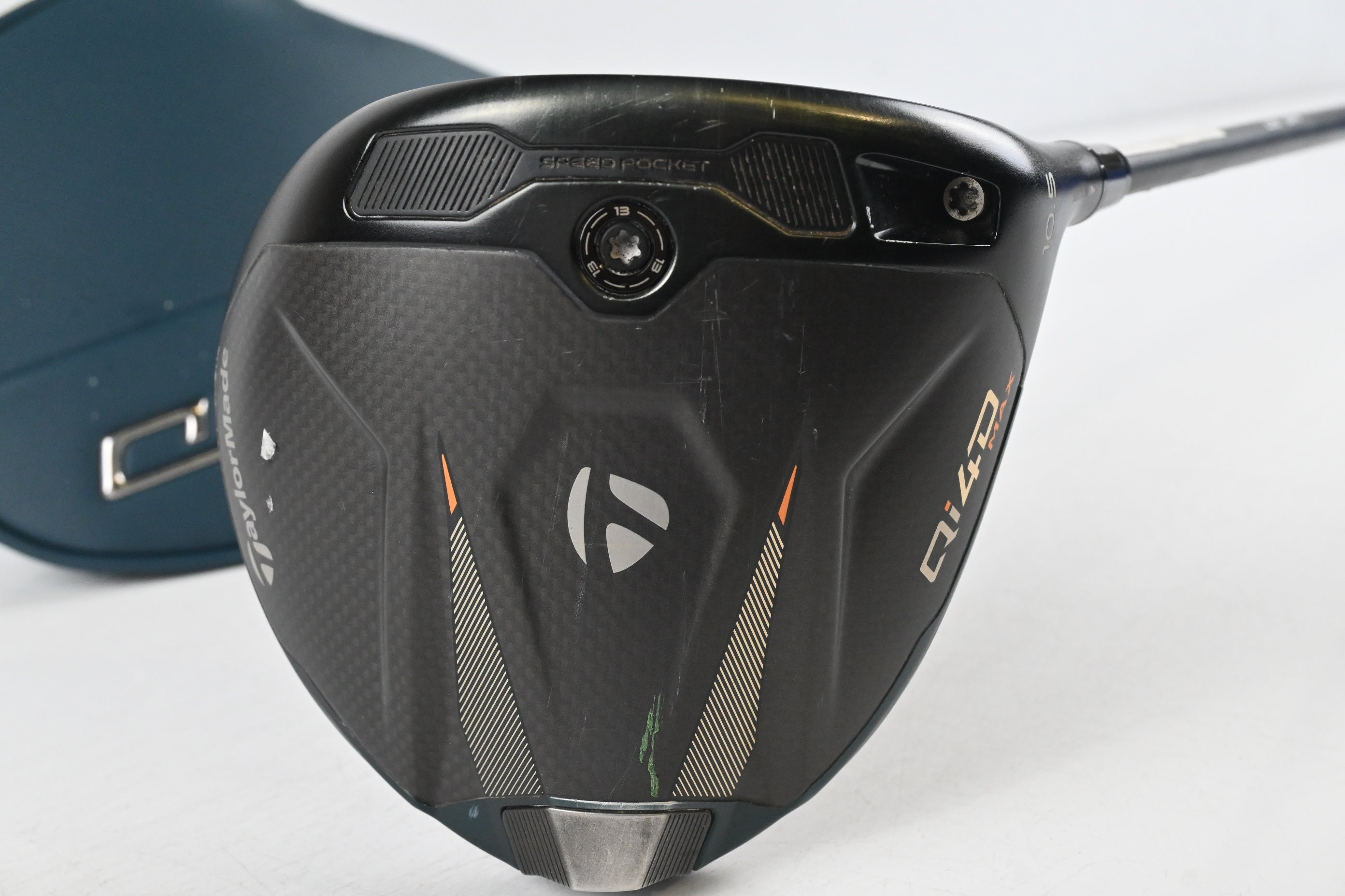 Taylormade Qi4D Max Driver / 10.5 Degree / Regular Flex Reax Blue 50 Shaft