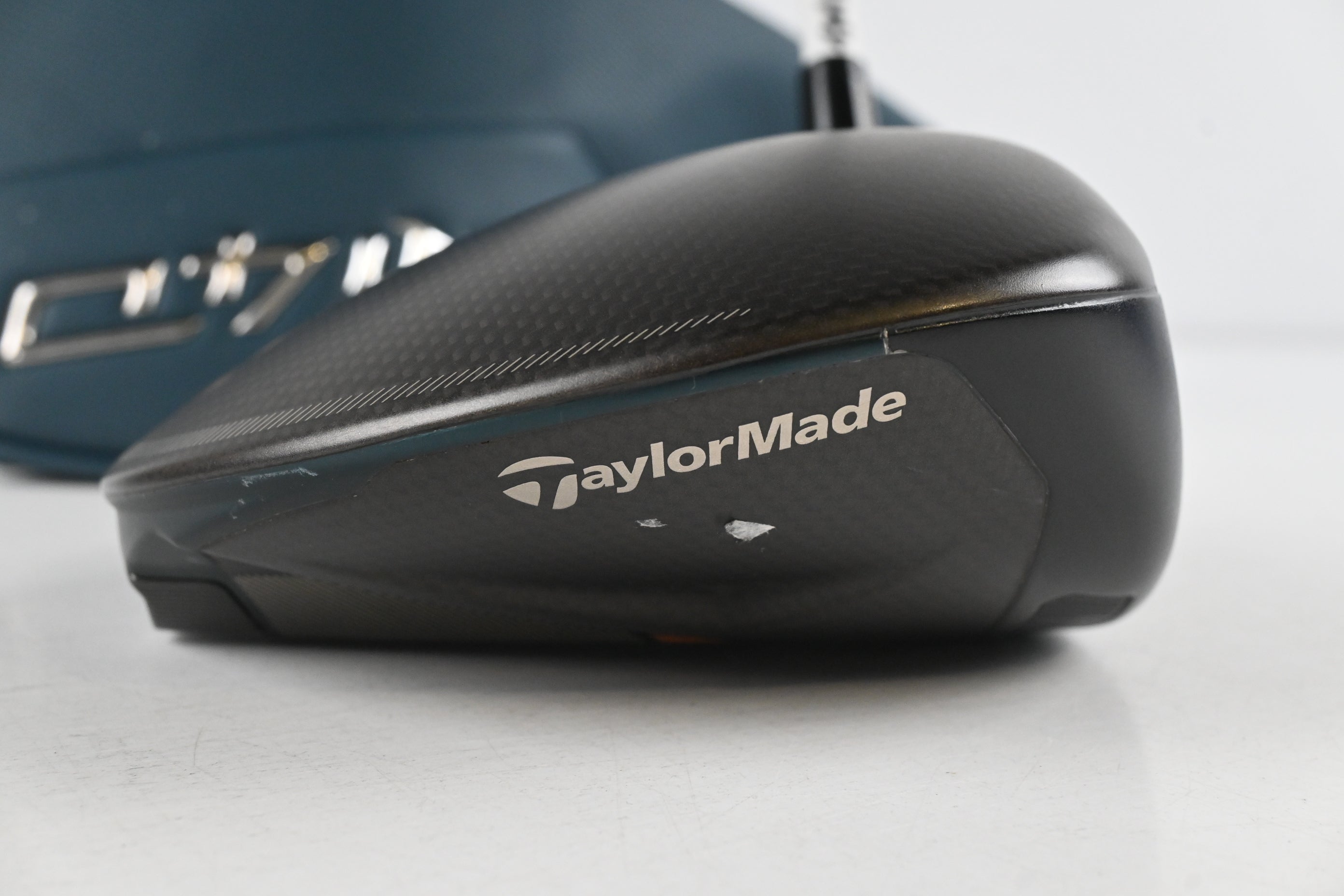 Taylormade Qi4D Max Driver / 10.5 Degree / Regular Flex Reax Blue 50 Shaft