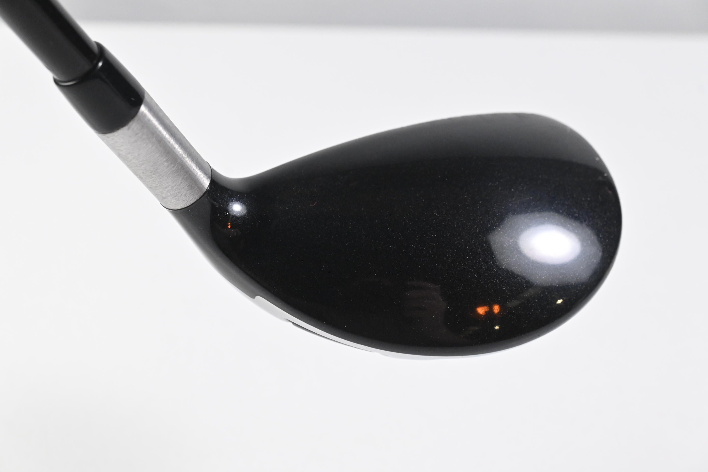 Titleist 909H #3 Hybrid / 19 Degree / Stiff Flex Aldila Voodoo Shaft