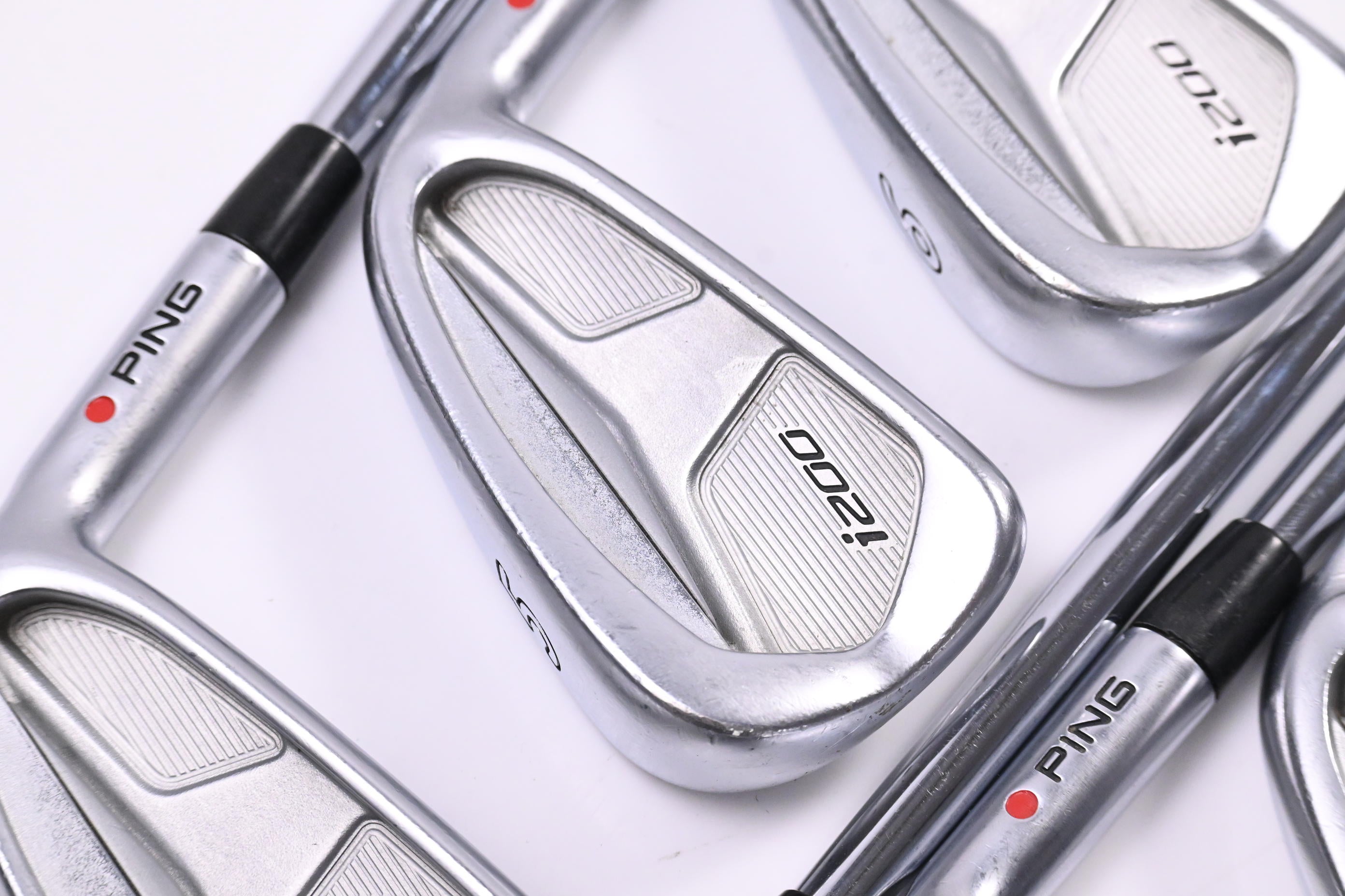 Ping i200 Irons / 4-PW / Red Dot / Regular Flex Ping AWT 2.0 Shafts