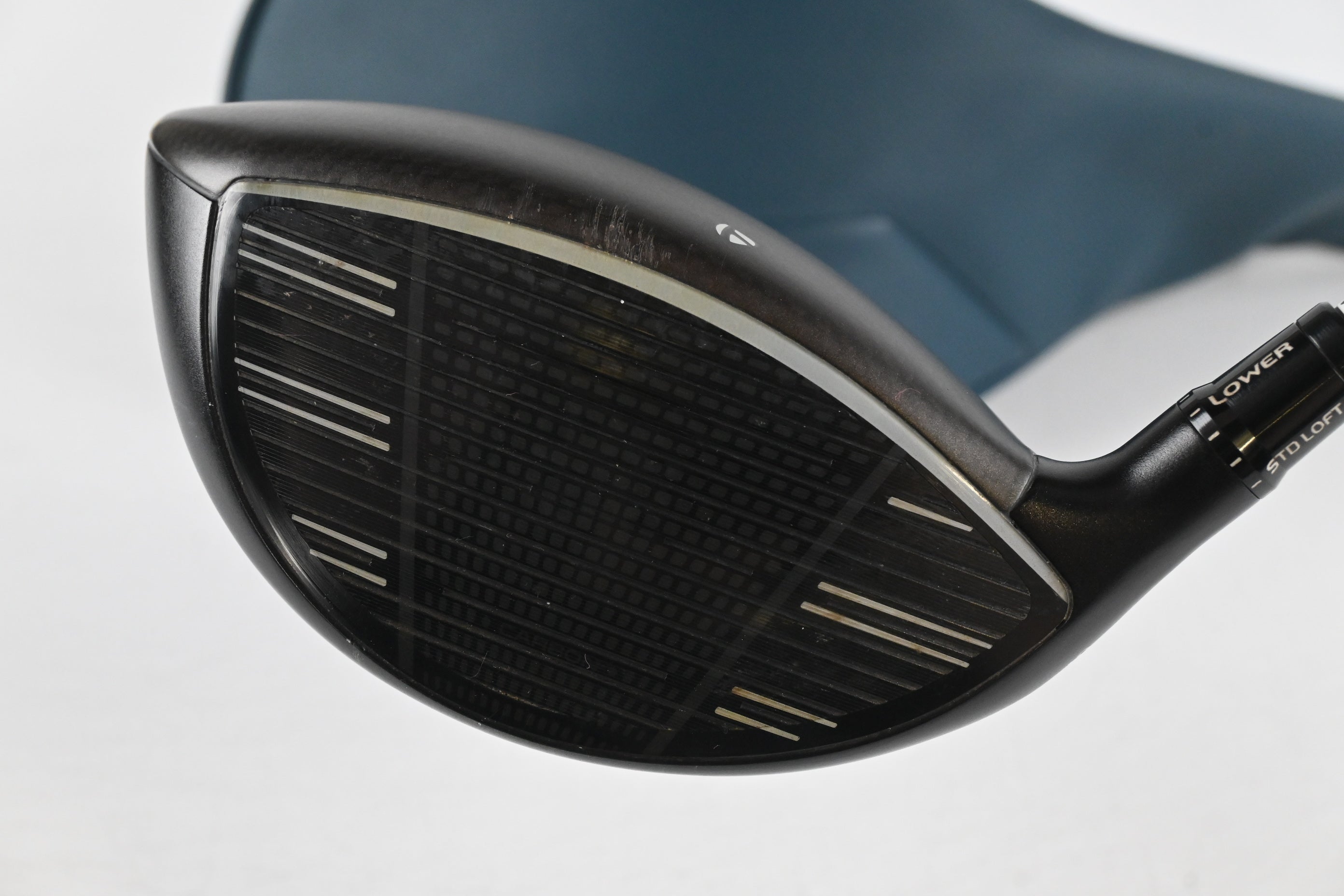 Taylormade Qi4D Max Driver / 10.5 Degree / Regular Flex Reax Blue 50 Shaft