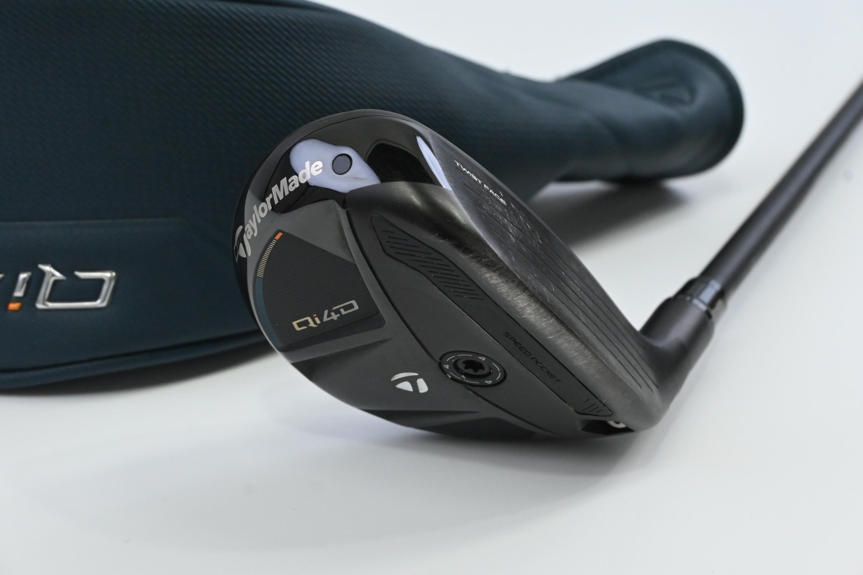 Taylormade Qi4D #4 Hybrid / 22 Degree / Regular Flex KBS Reax 65 Shaft