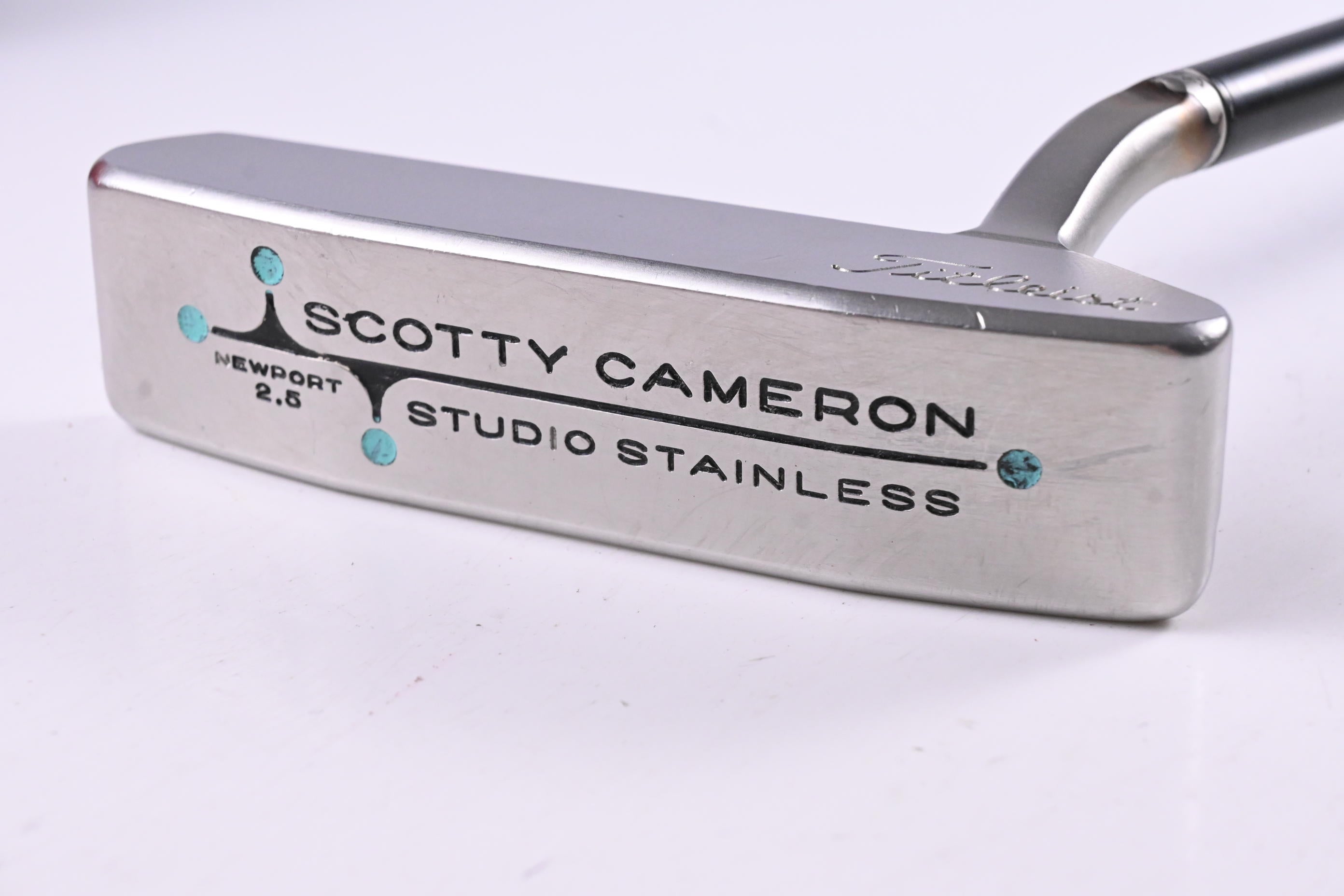 Scotty Cameron Studio Stainless Newport 2.5 Putter / 32.5 Inch / Refurbished