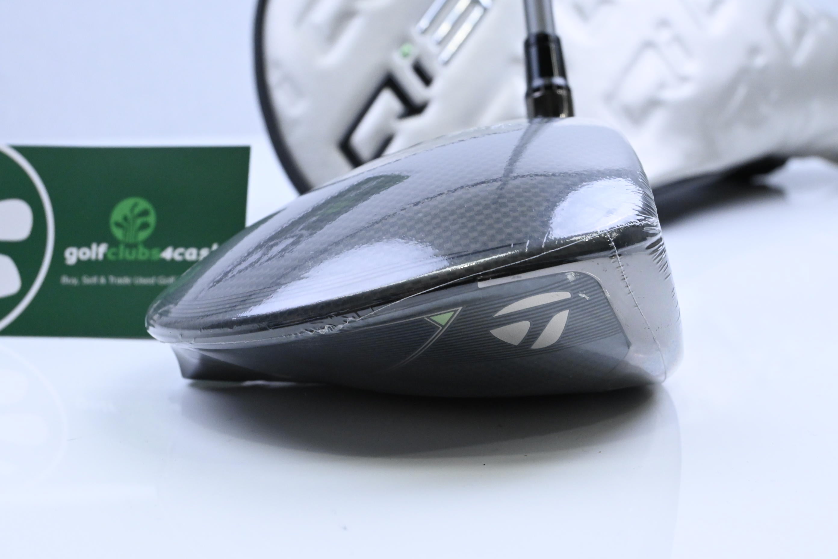 Taylormade Qi35 Driver / 10.5 Degree / Regular Flex Fujikura Air Speeder 50