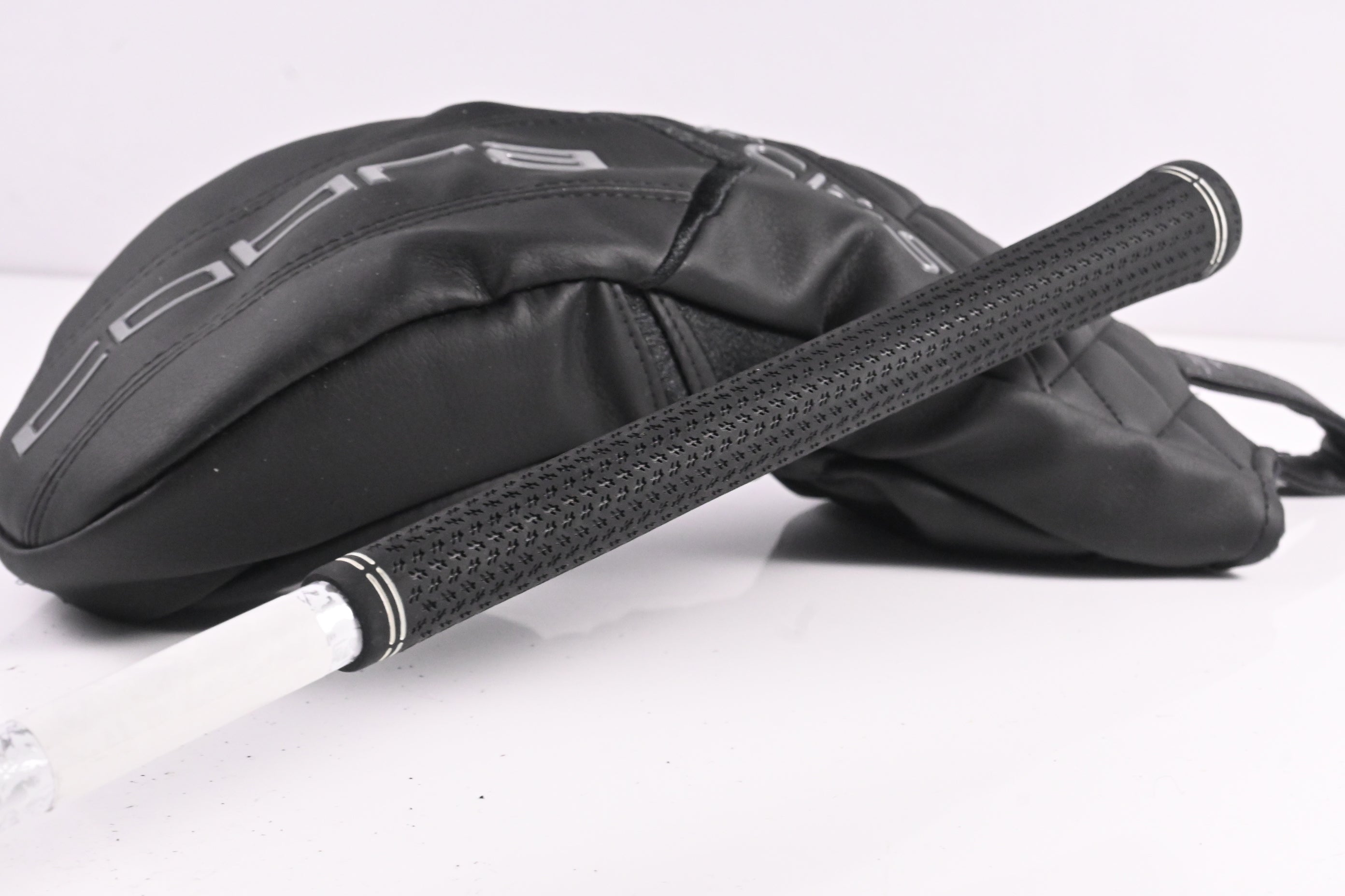 Left Hand Cobra DS-Adapt LS Driver / 9 Degree / X-Flex Denali Black 60 Shaft