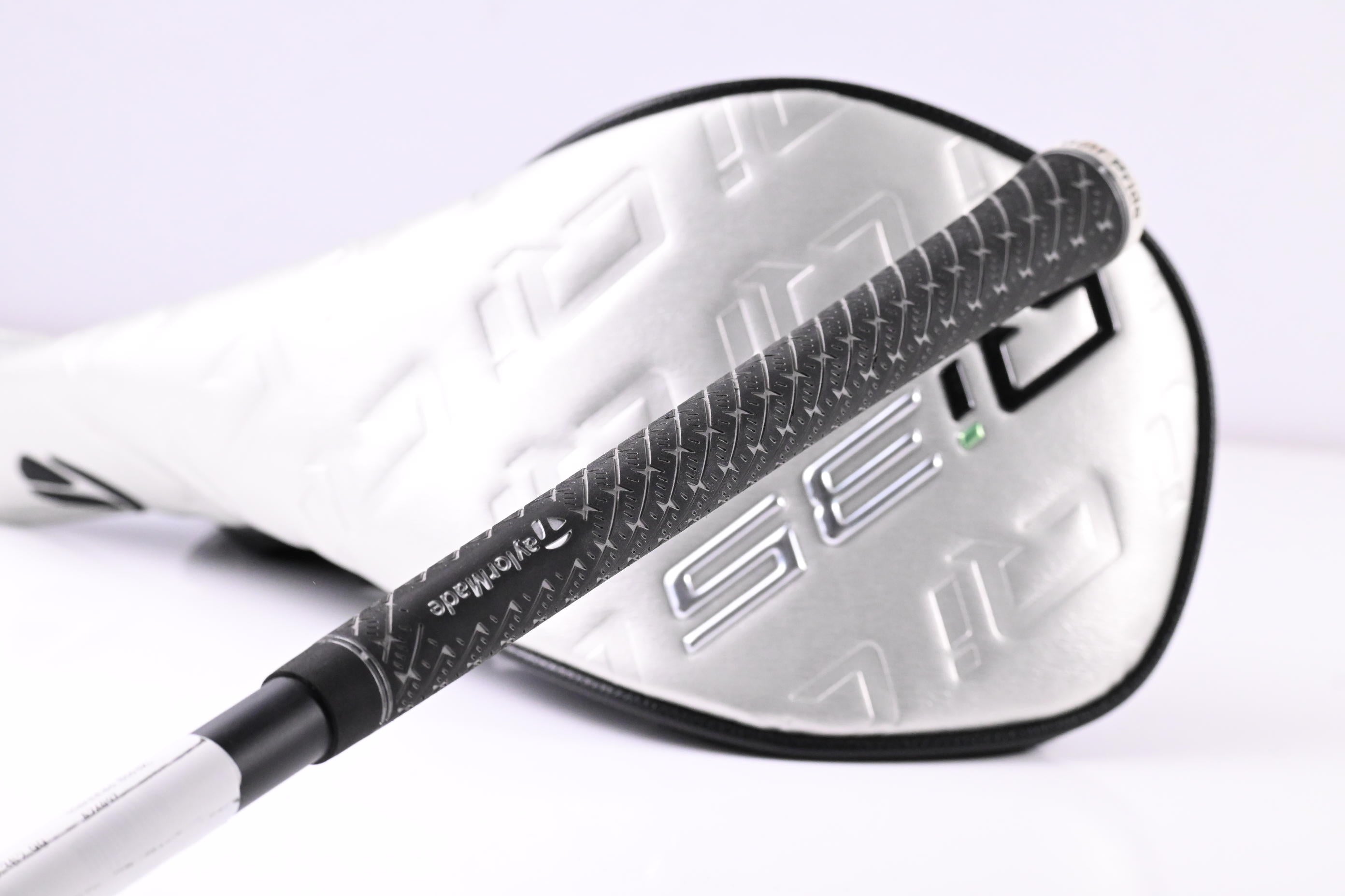 Taylormade Qi35 Max Lite Driver / 10.5 Degree / Regular Flex Vanquish 4 Shaft