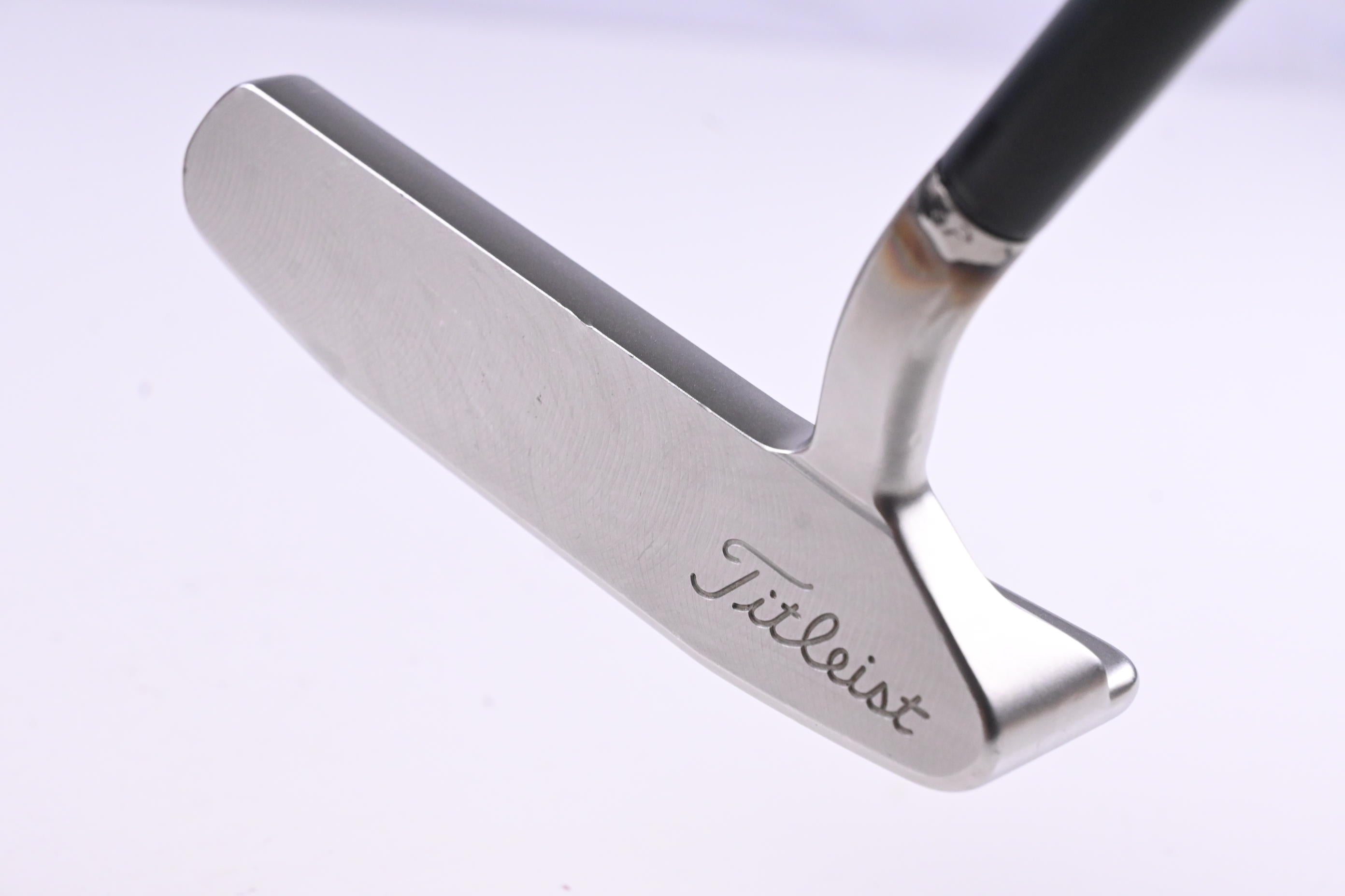 Scotty Cameron Studio Stainless Newport 2.5 Putter / 32.5 Inch / Refurbished
