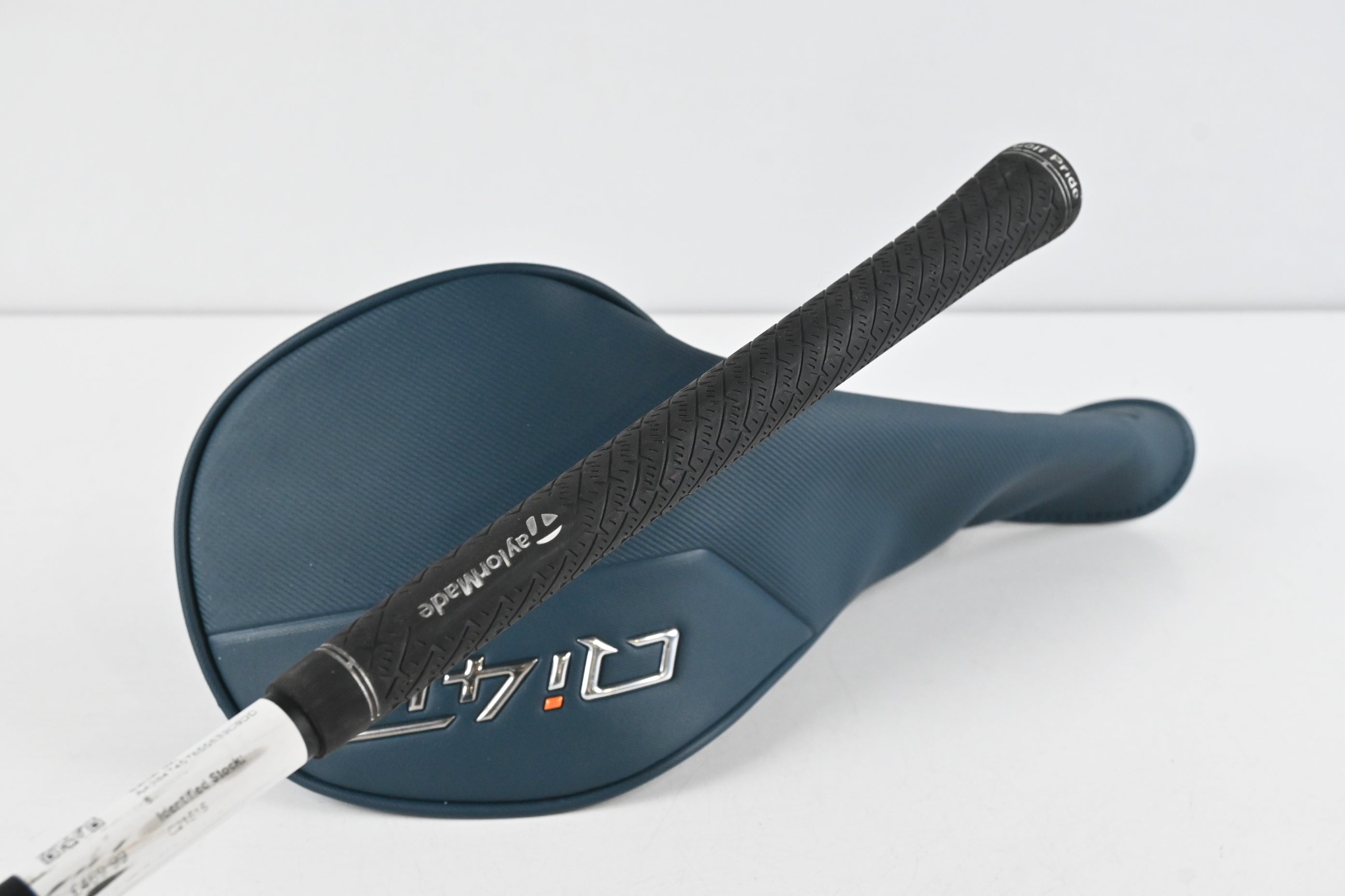 Taylormade Qi4D Max Driver / 10.5 Degree / Regular Flex Reax Blue 50 Shaft