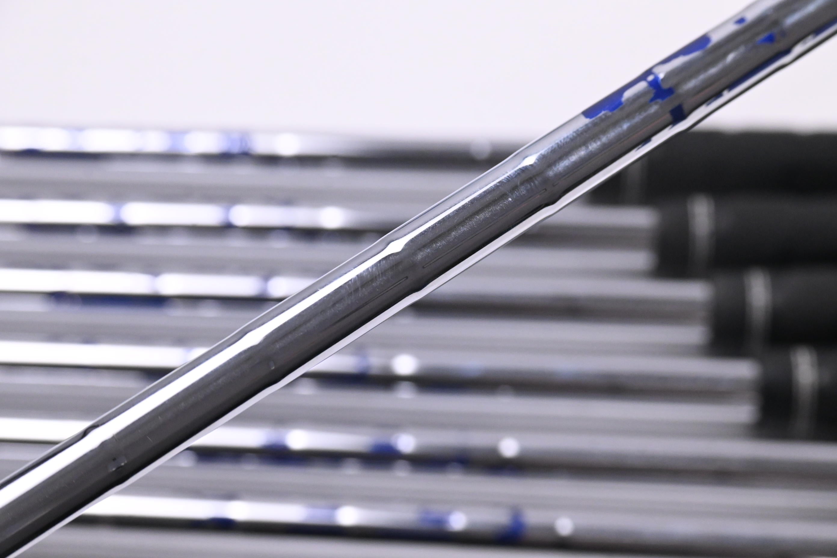 Ping i200 Irons / 4-PW / Red Dot / Regular Flex Ping AWT 2.0 Shafts