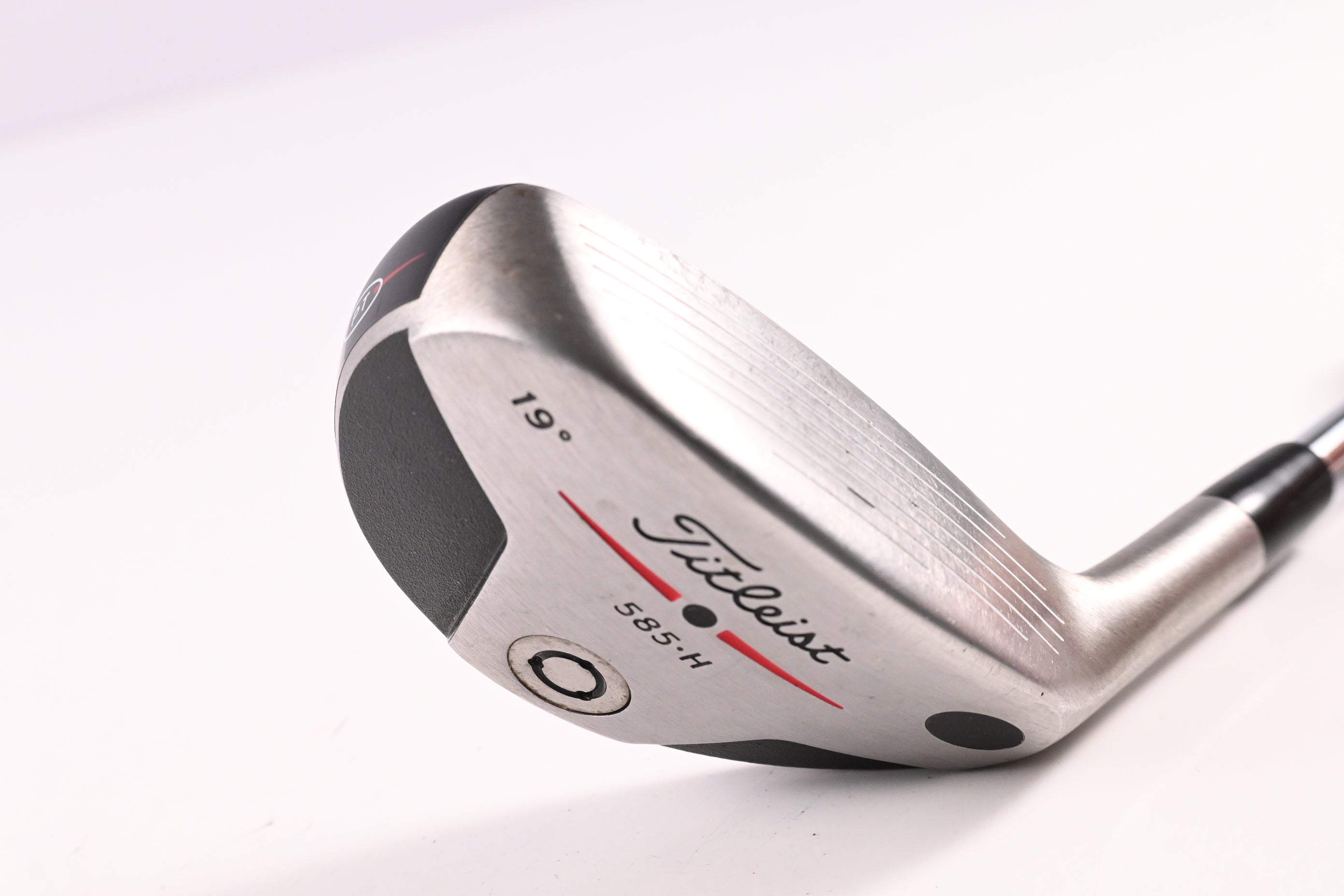 Titleist 585.H #3 Hybrid / 19 Degree / Regular Flex Dynamic Gold R300 Shaft