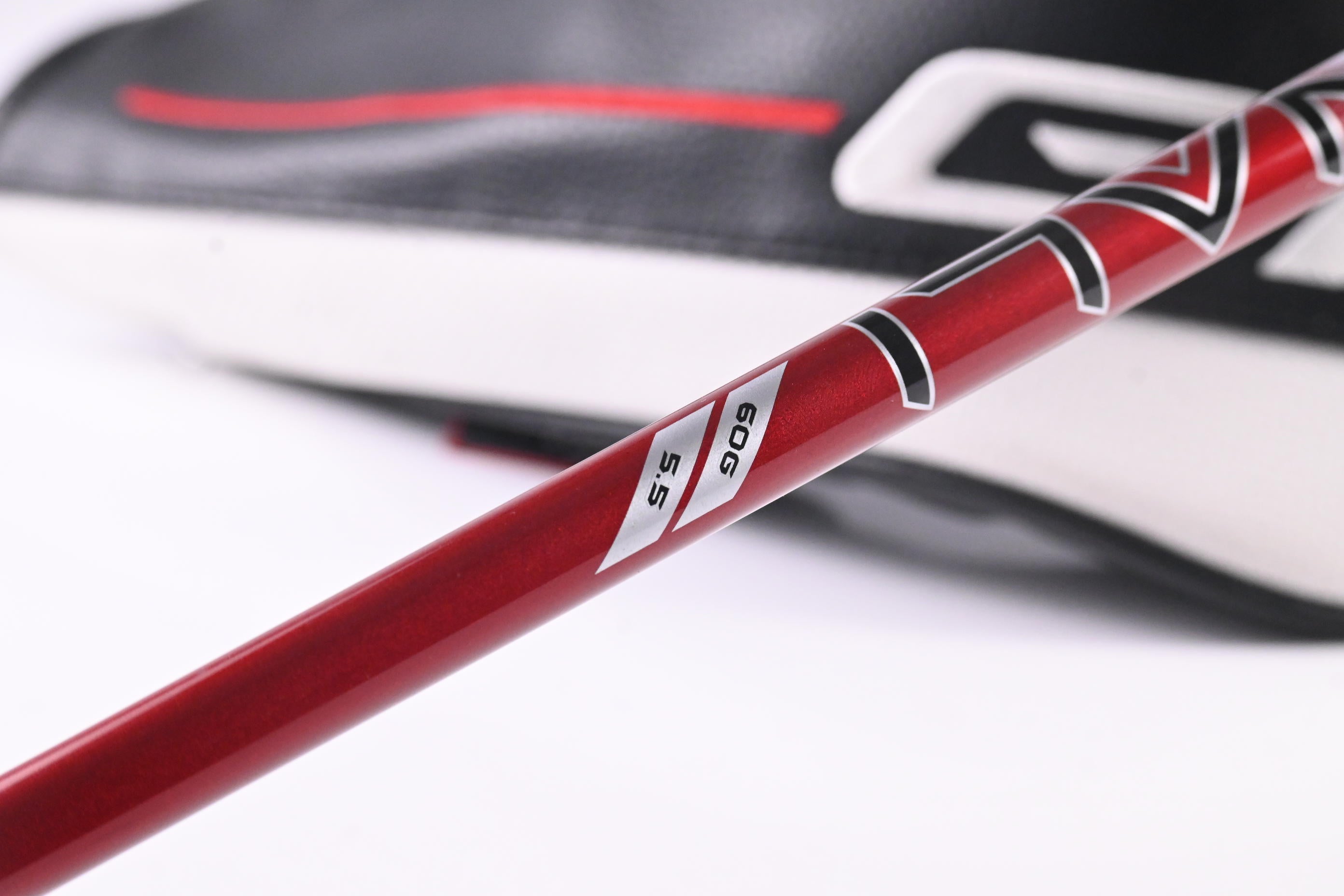 Titleist GT2 #5 Wood / 18 Degree / Regular Flex Project X Denali Red 60 Shaft