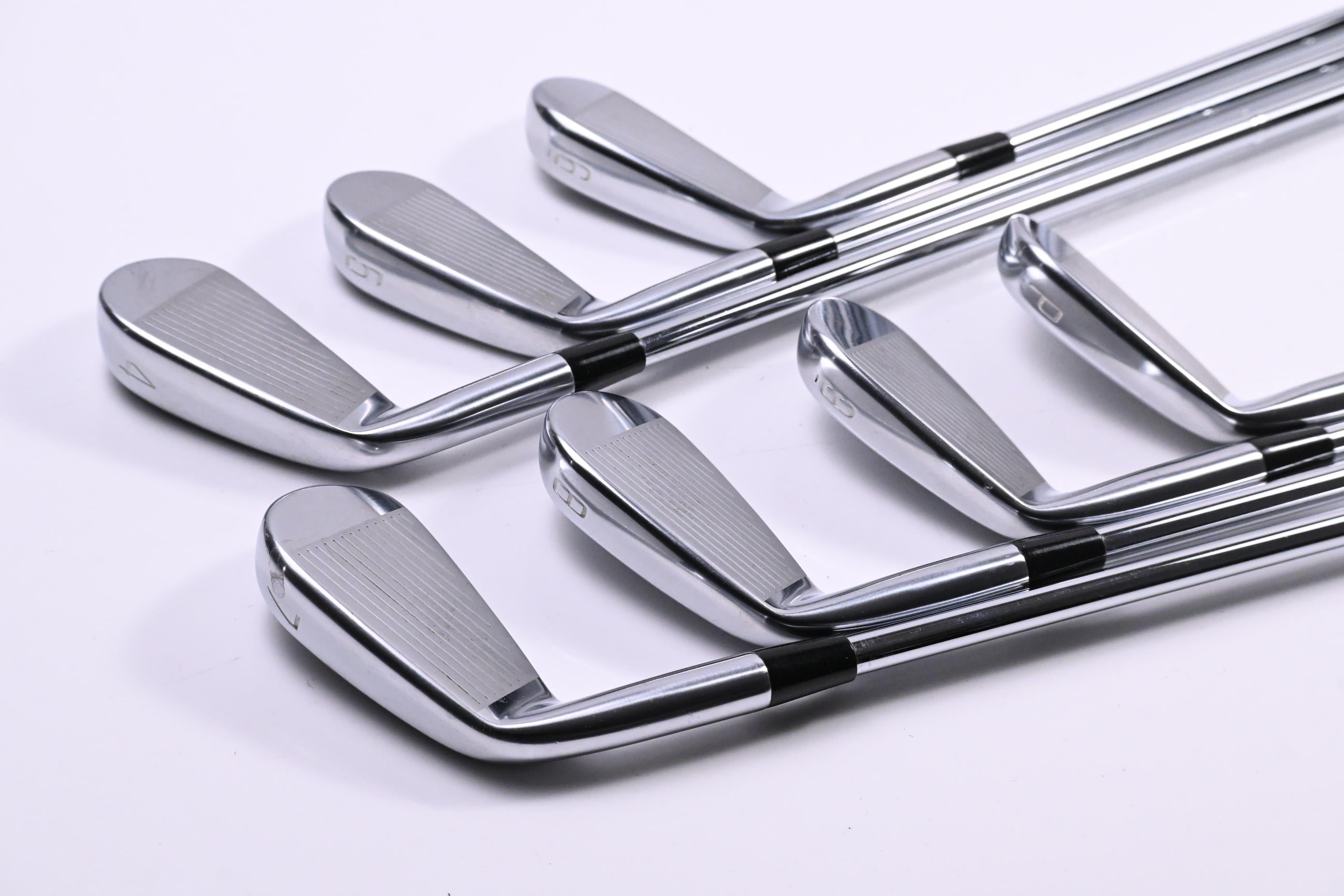 Mizuno Pro 245 Irons / 4-PW / Regular Flex Dynamic Gold Mid 100 R300 Shafts