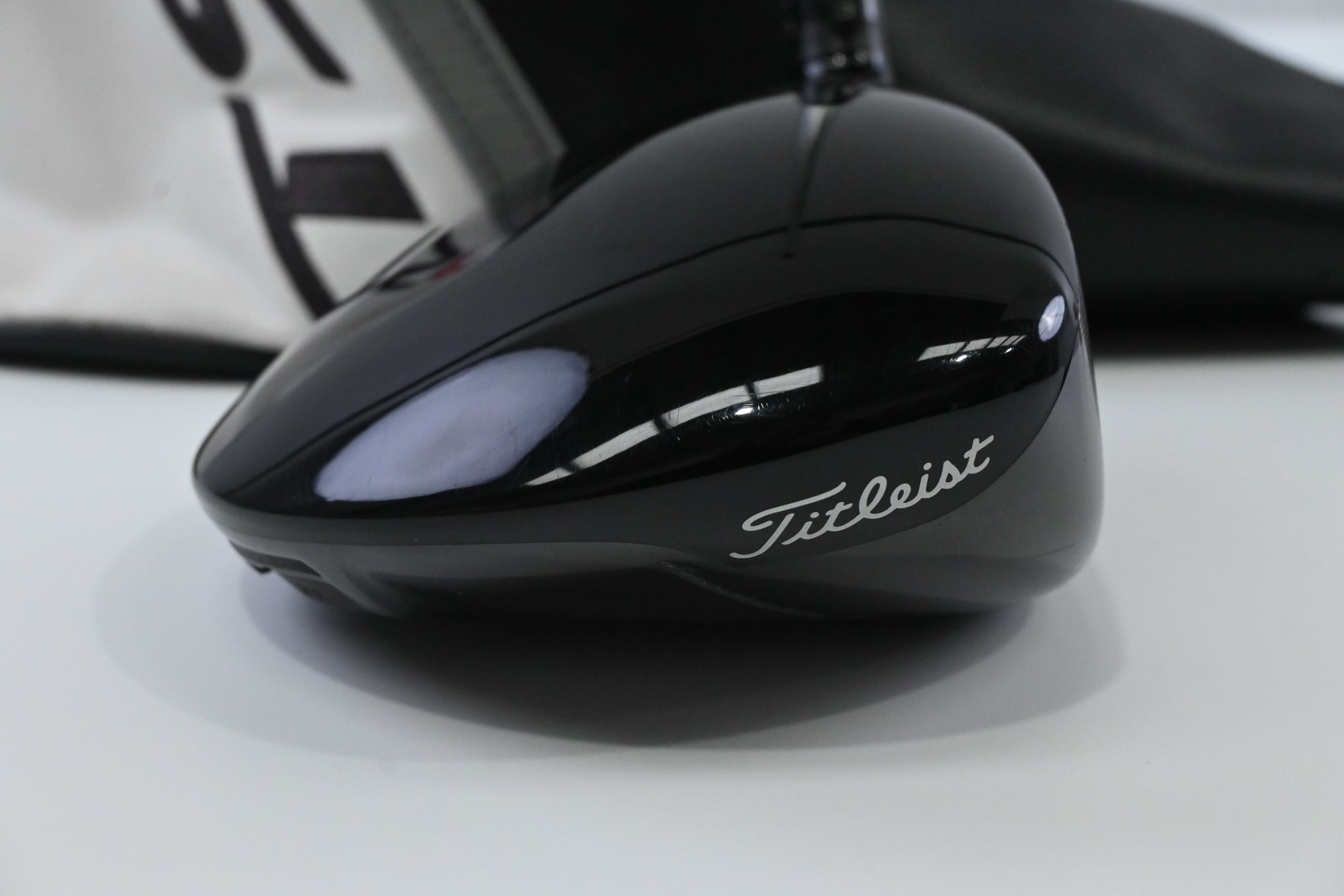 Titleist TSR3 Driver / 8 Degree / Regular Flex Fujikura AirSpeeder 40 Shaft