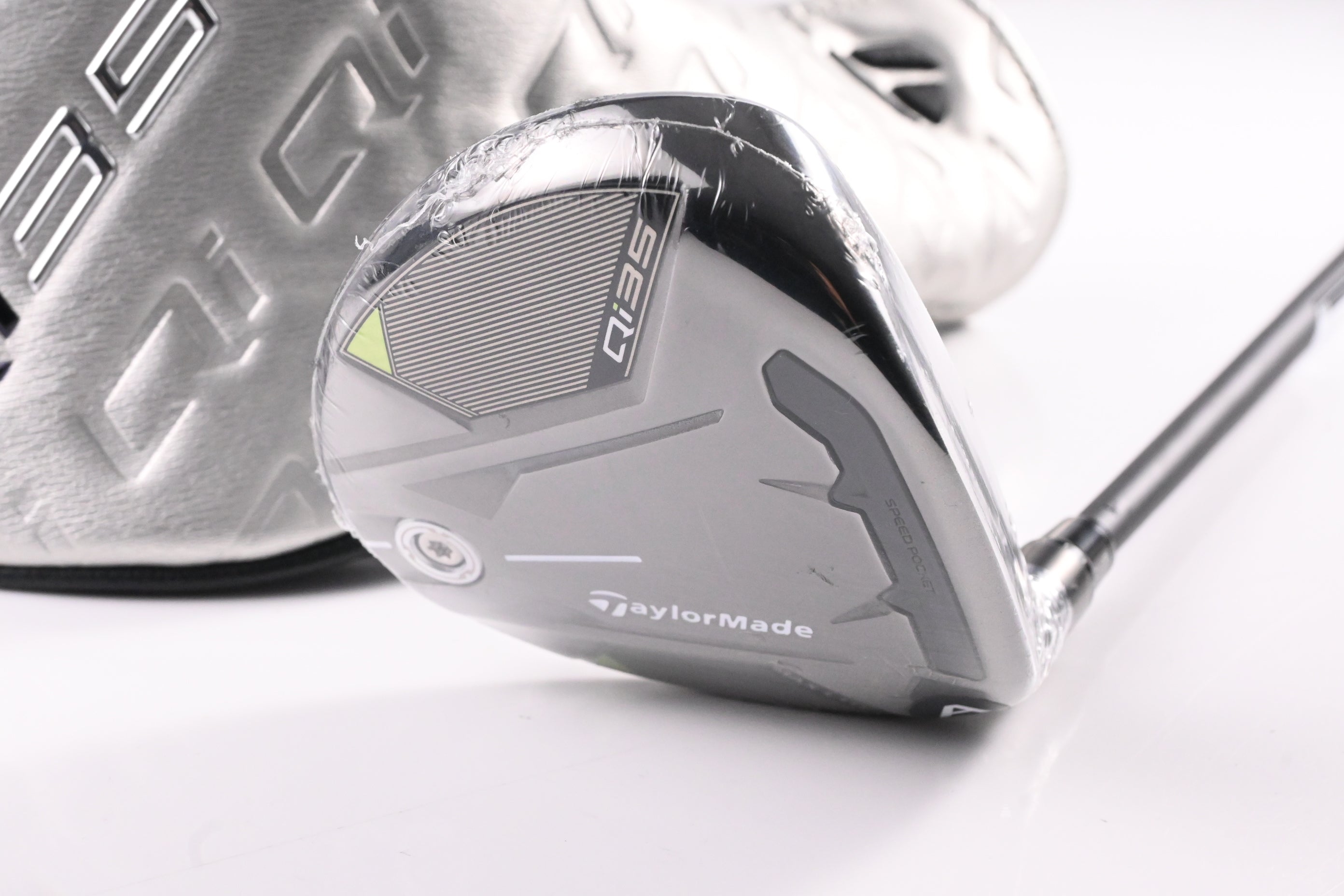 Taylormade Qi35 Max Lite #5 Wood / 18.5 Degree / Senior Flex Vanquish 4 Shaft