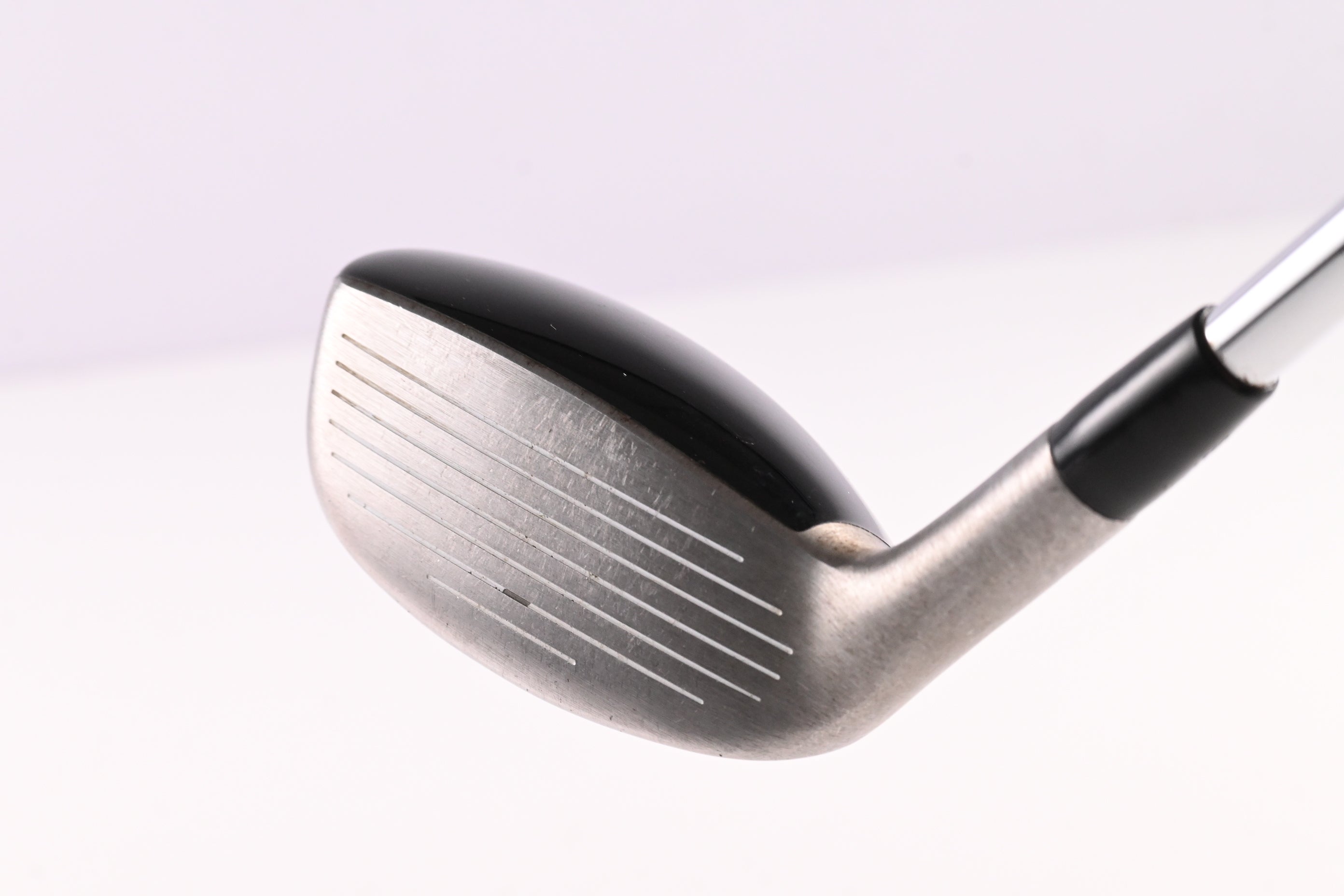 Titleist 585.H #3 Hybrid / 19 Degree / Regular Flex Dynamic Gold R300 Shaft