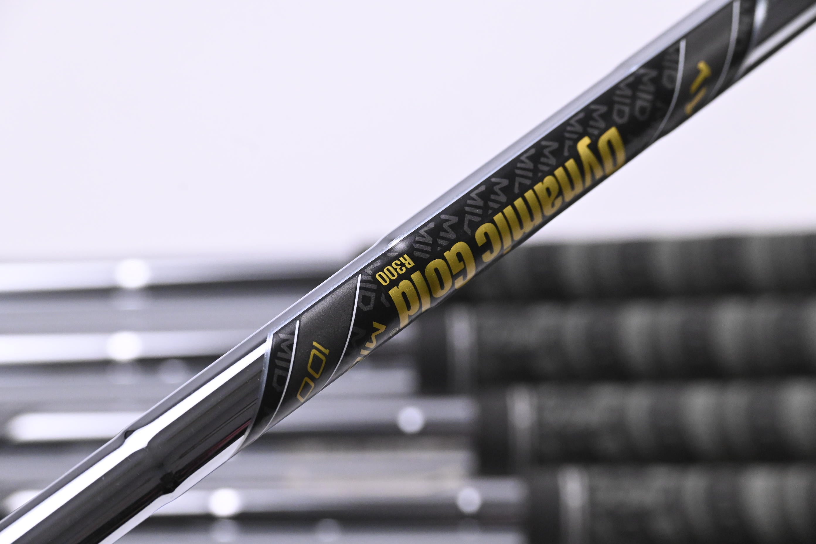 Mizuno Pro 245 Irons / 4-PW / Regular Flex Dynamic Gold Mid 100 R300 Shafts