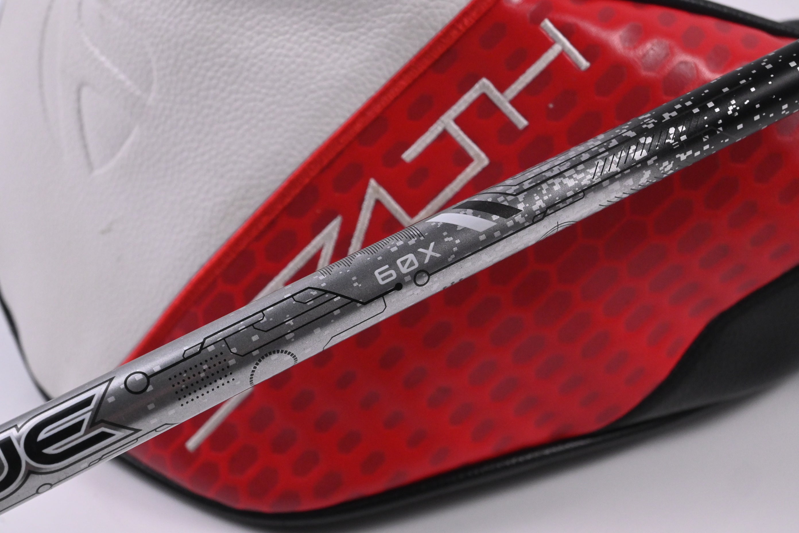 Left Hand Taylormade Stealth 2 Driver / 9 Degree / X-Flex Aldila Rogue Silver 60